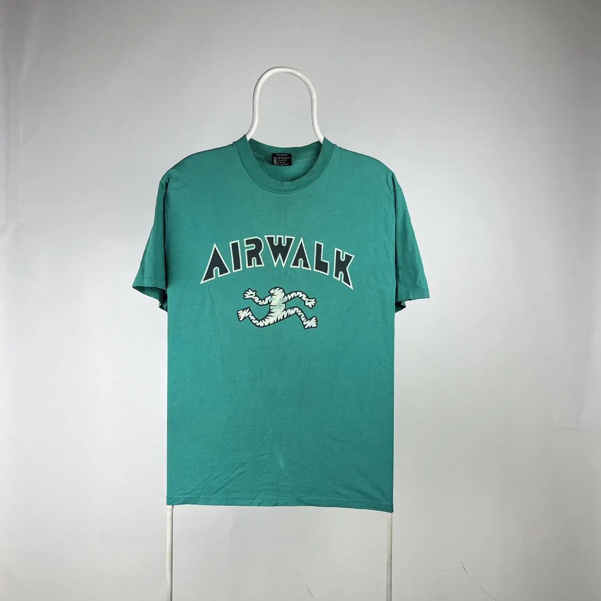 Airwalk Airwalk T-shirt VTG skateboard size Medium Size US M / EU 48-50 / 2 - 1 Thumbnail