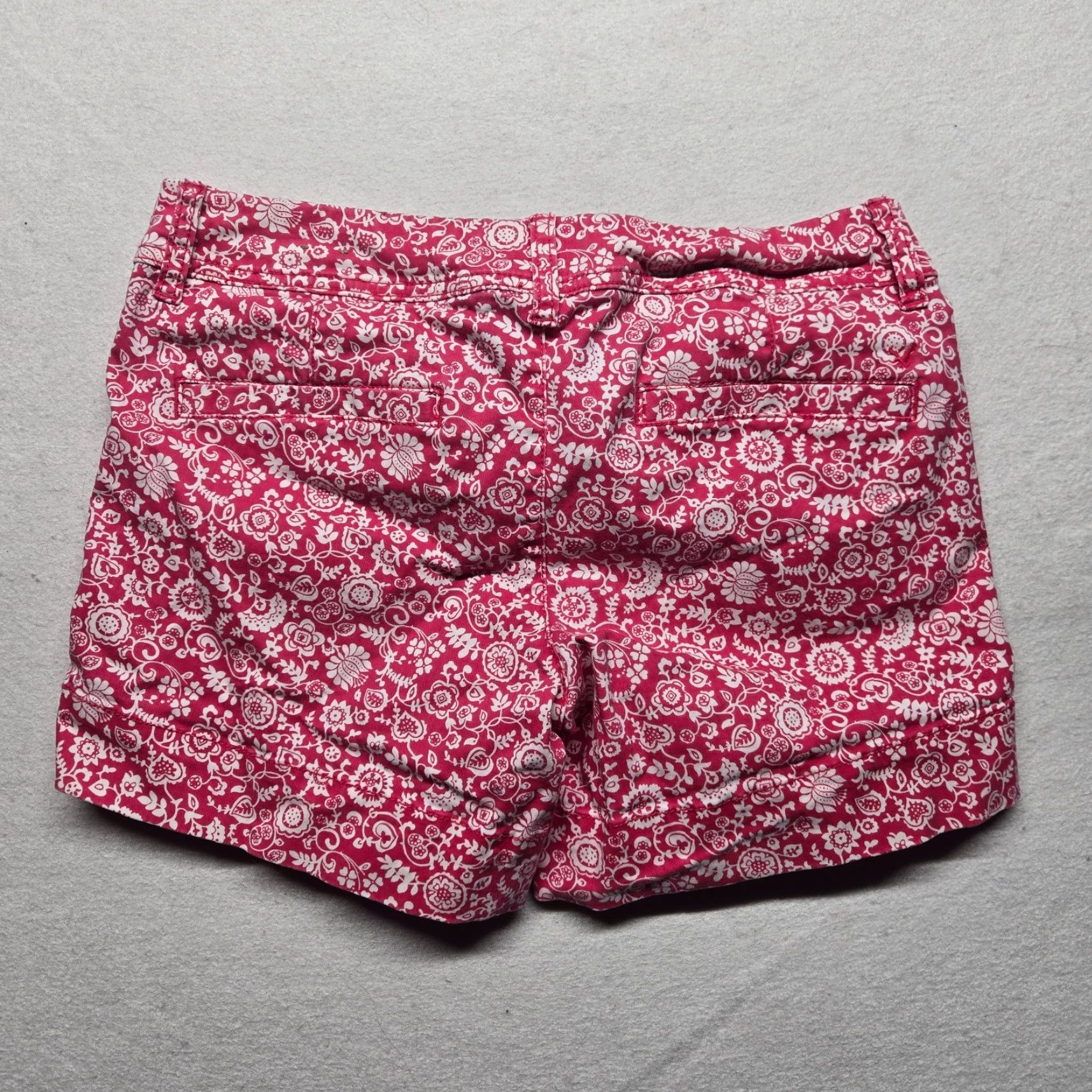 American Eagle Outfitters VINTAGE American Eagle Pink White Floral Cotton Shorts Women's Size 4 Stretch Mid 90s Size 27" / US 4 / IT 40 - 8 Thumbnail