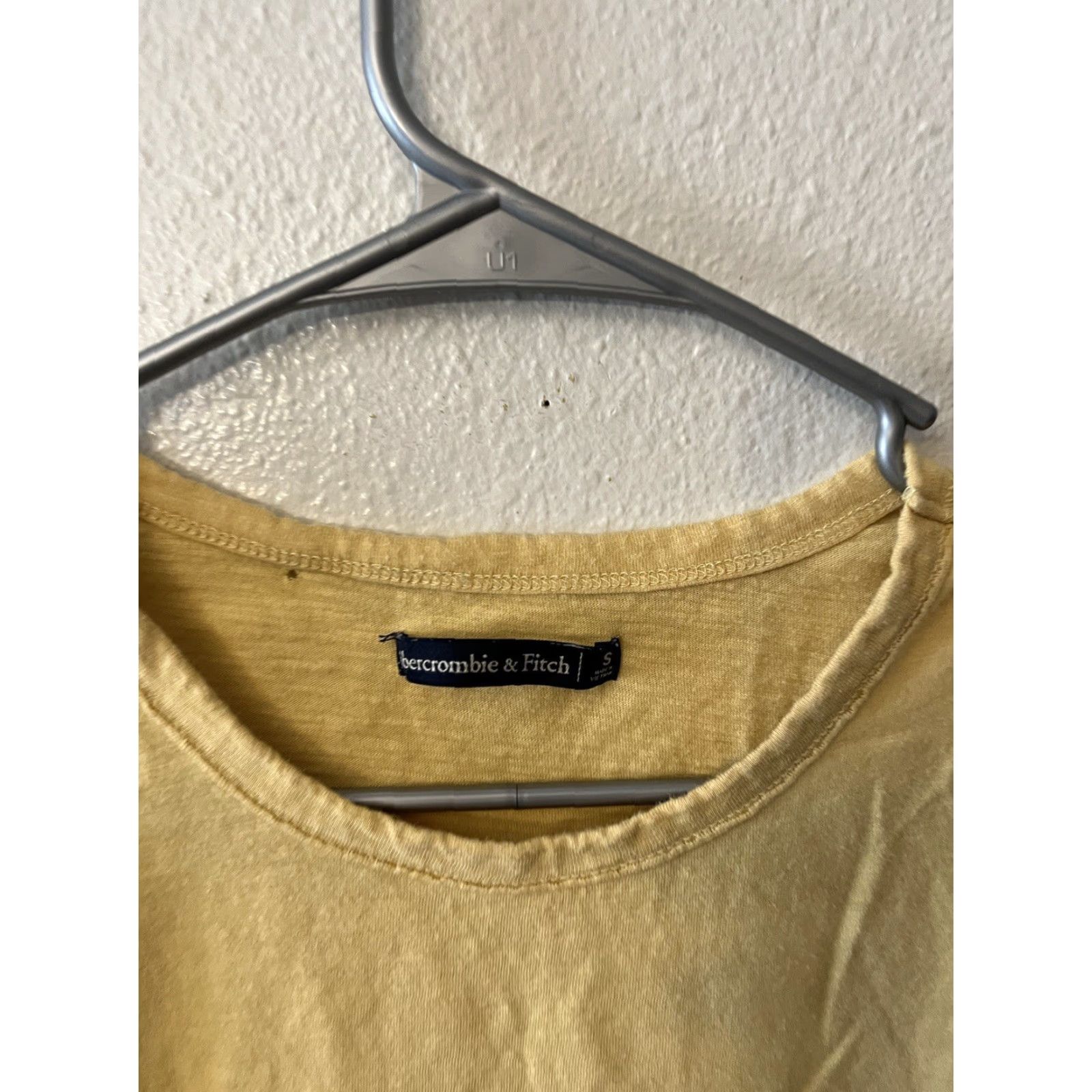Abercrombie & Fitch Abercrombie & Fitch Womens Round Neck T-Shirt Short Sleeve Yellow Pocket Size S Size S / US 4 / IT 40 - 2 Thumbnail