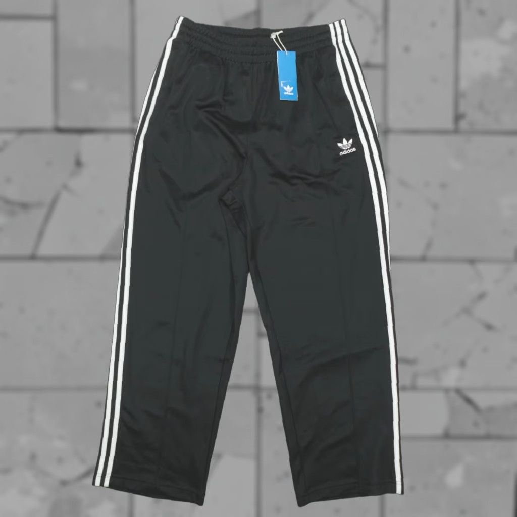 Adidas Adidas Adicolor Baggy Fit Firebird Track Pants Men L Black IZ4801 Size US 33 - 1 Thumbnail