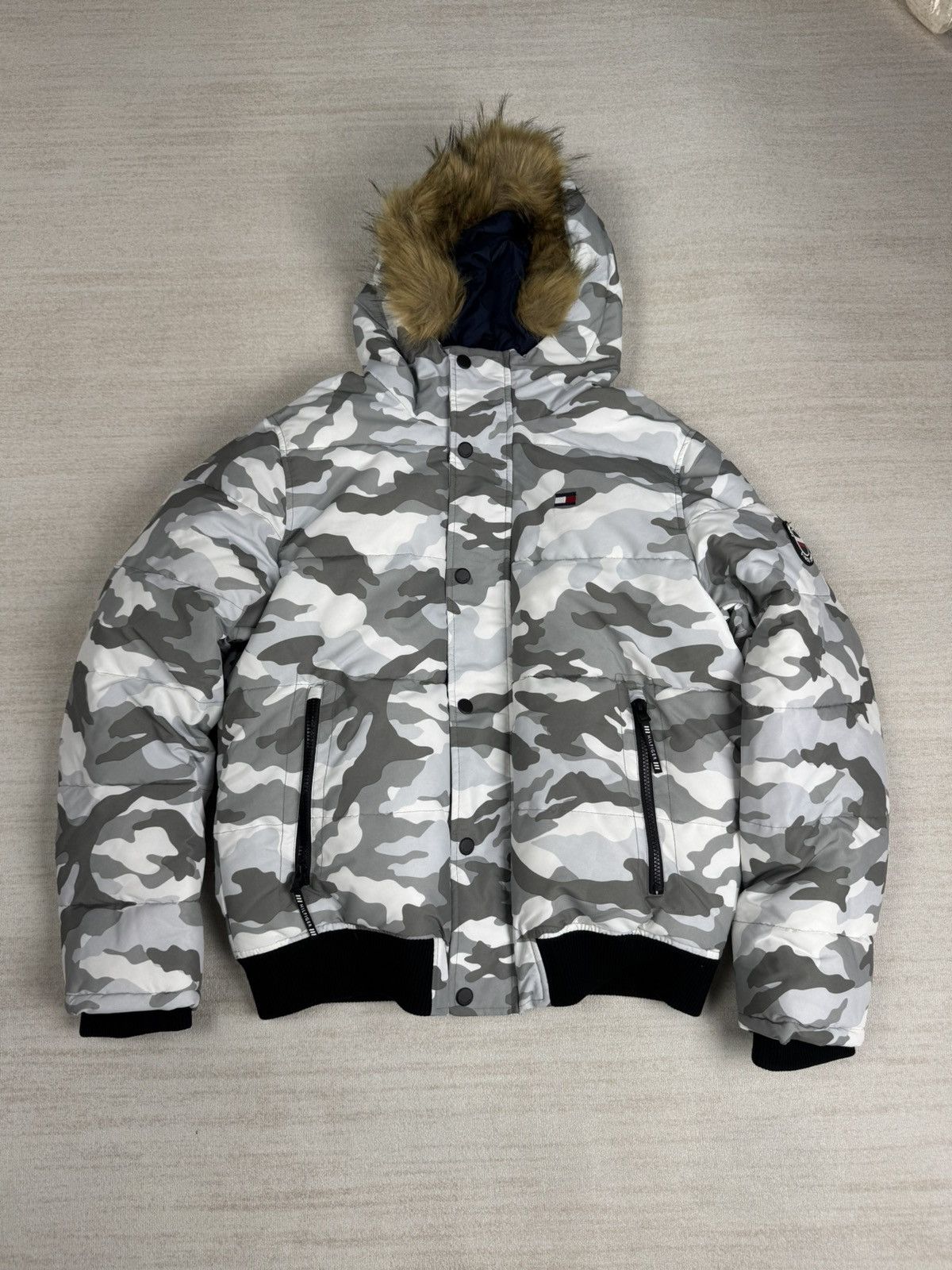 Tommy Hilfiger Snow camo puffer Size US M / EU 48-50 / 2 - 1 Thumbnail