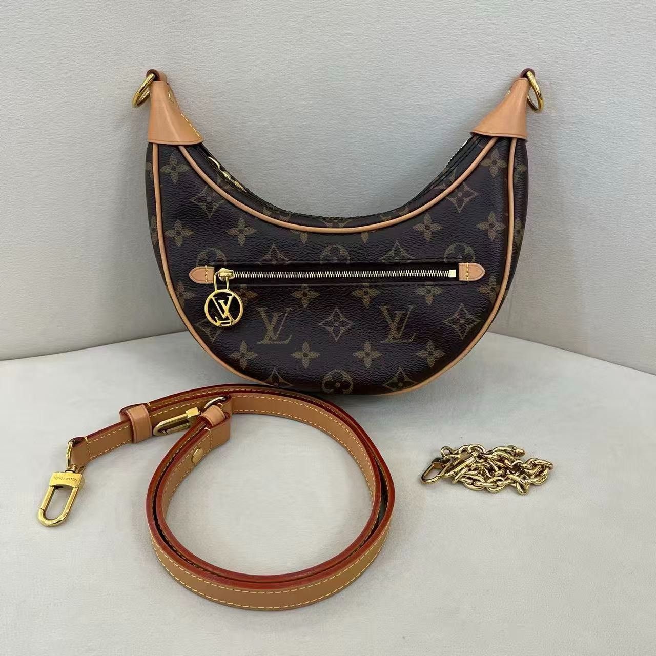 Louis Vuitton LV Loop Monogram Pea Bag Size ONE SIZE - 1 Thumbnail