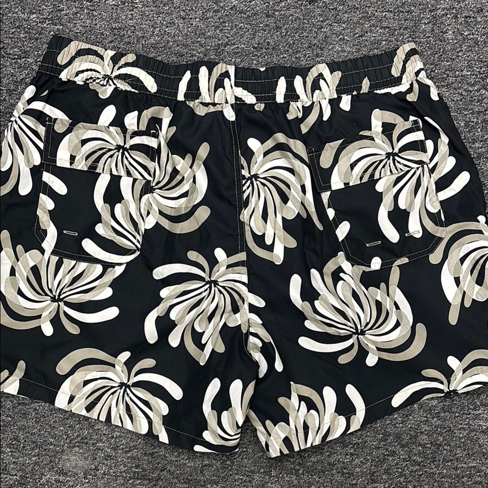 Other NWT Kiwi Black and White Swim Trunks Size XXL Size US 44 / EU 60 - 6 Thumbnail