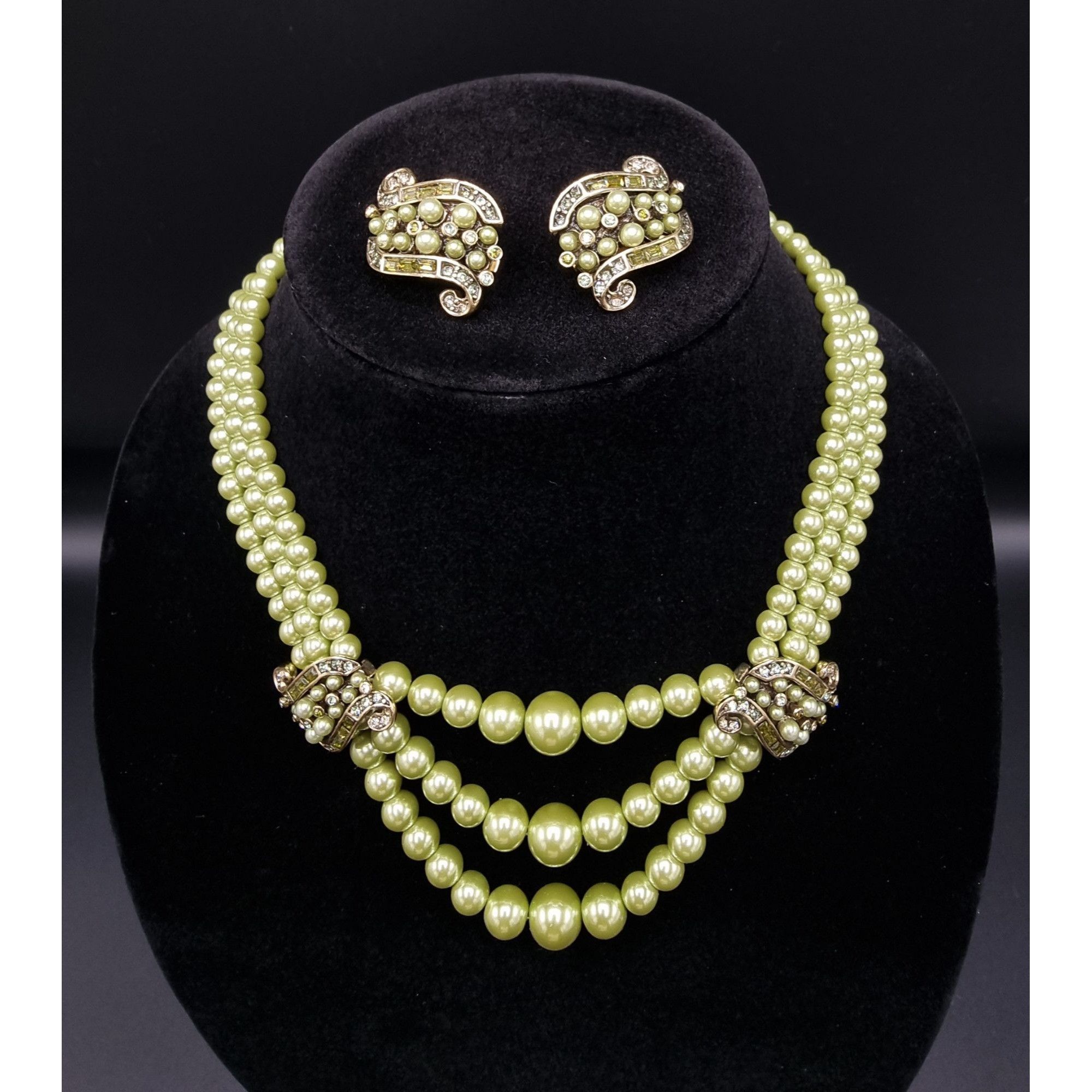 Vintage Heidi Daus Green Pearl Necklace & Clip-On Earrings Set Size ONE SIZE - 1 Thumbnail