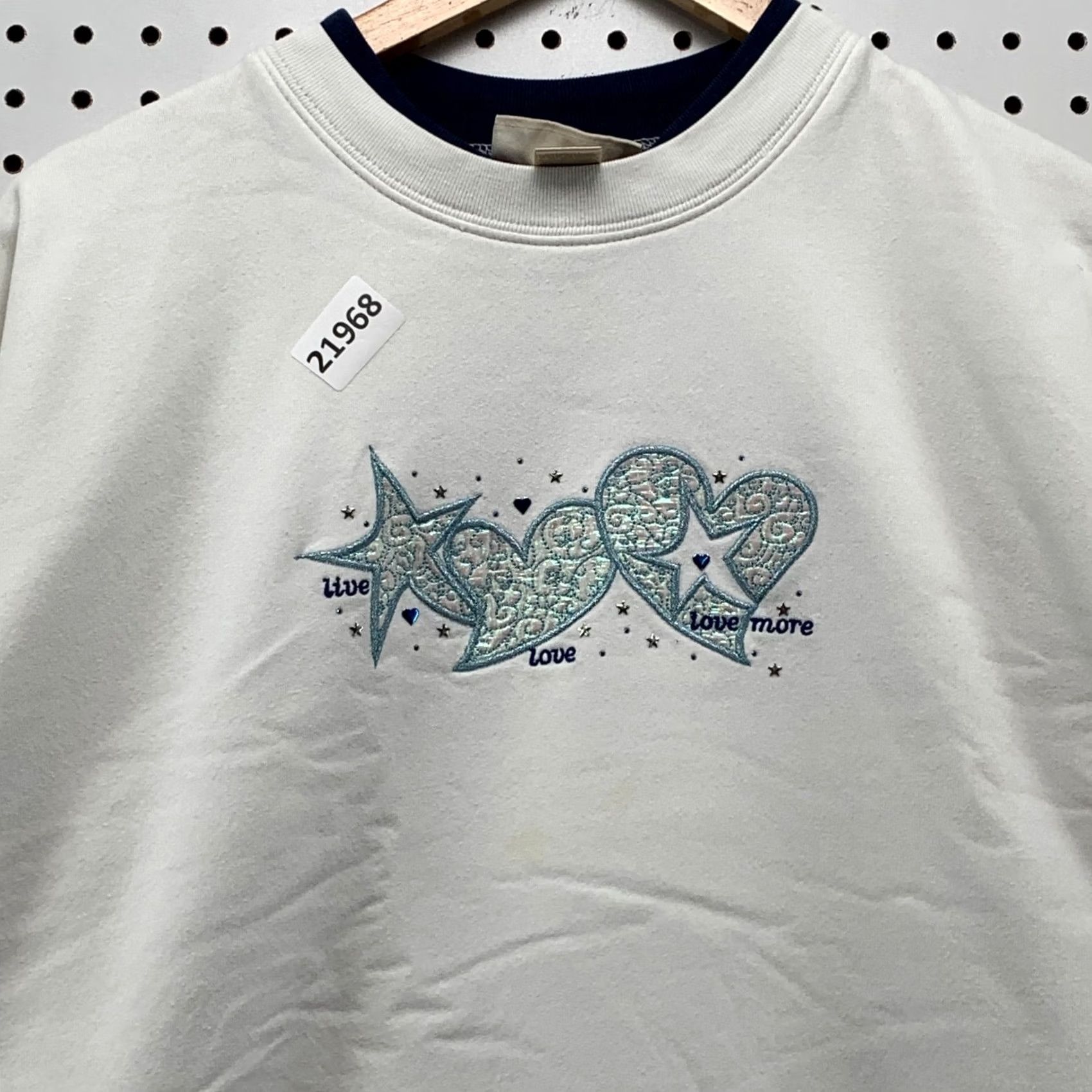 Vintage M&C Sportswear Sweatshirt White Heart Stars Embroidered Women 1X Crewneck Size XL / US 12-14 / IT 48-50 - 7 Thumbnail