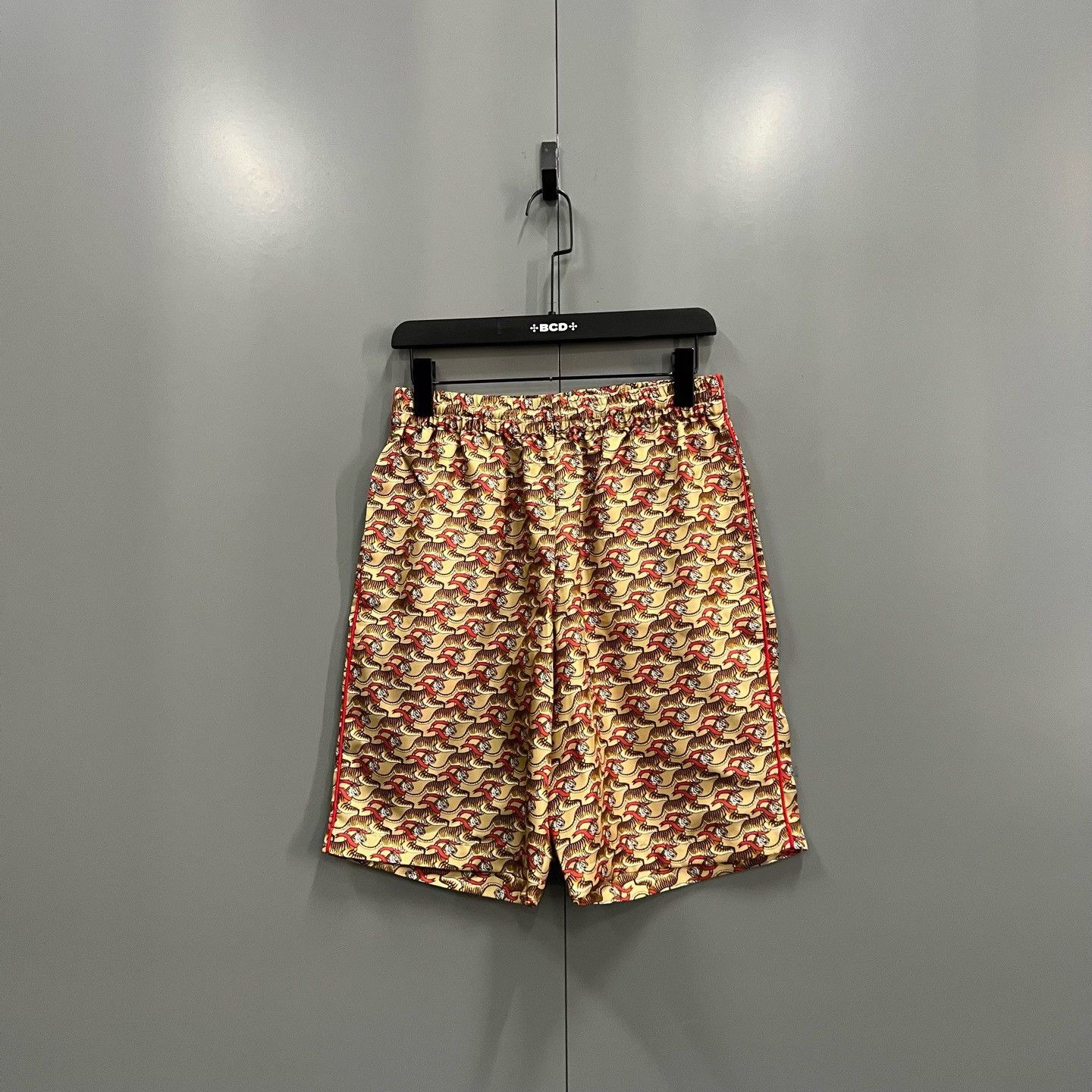 Burberry Burberry Tiger Shorts 28 Men Size US 28 / EU 44 - 1 Thumbnail