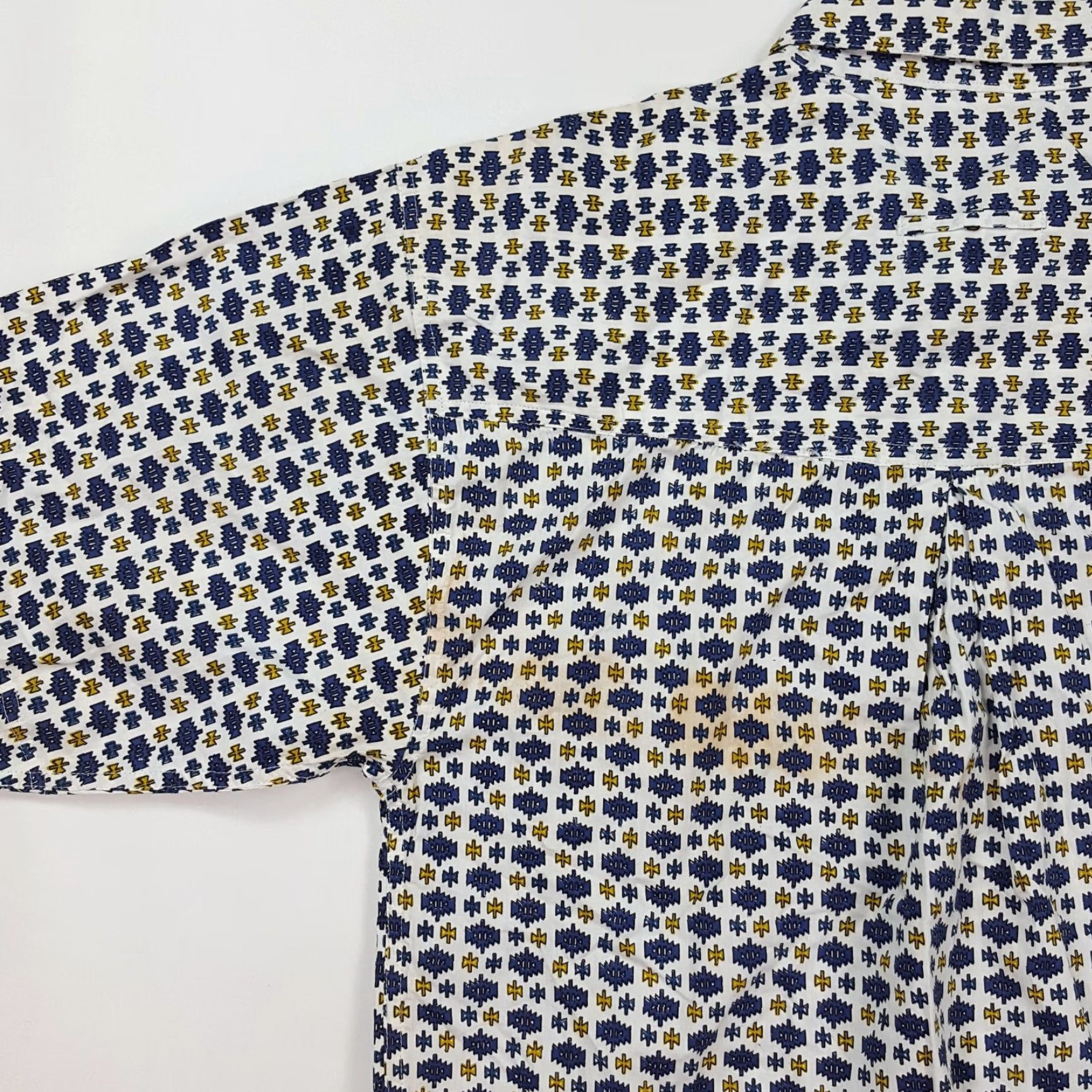 Vintage VINTAGE Geometric Art Short Sleeve Shirt Large Button-Up Collar 90s Mens Size US L / EU 52-54 / 3 - 6 Thumbnail