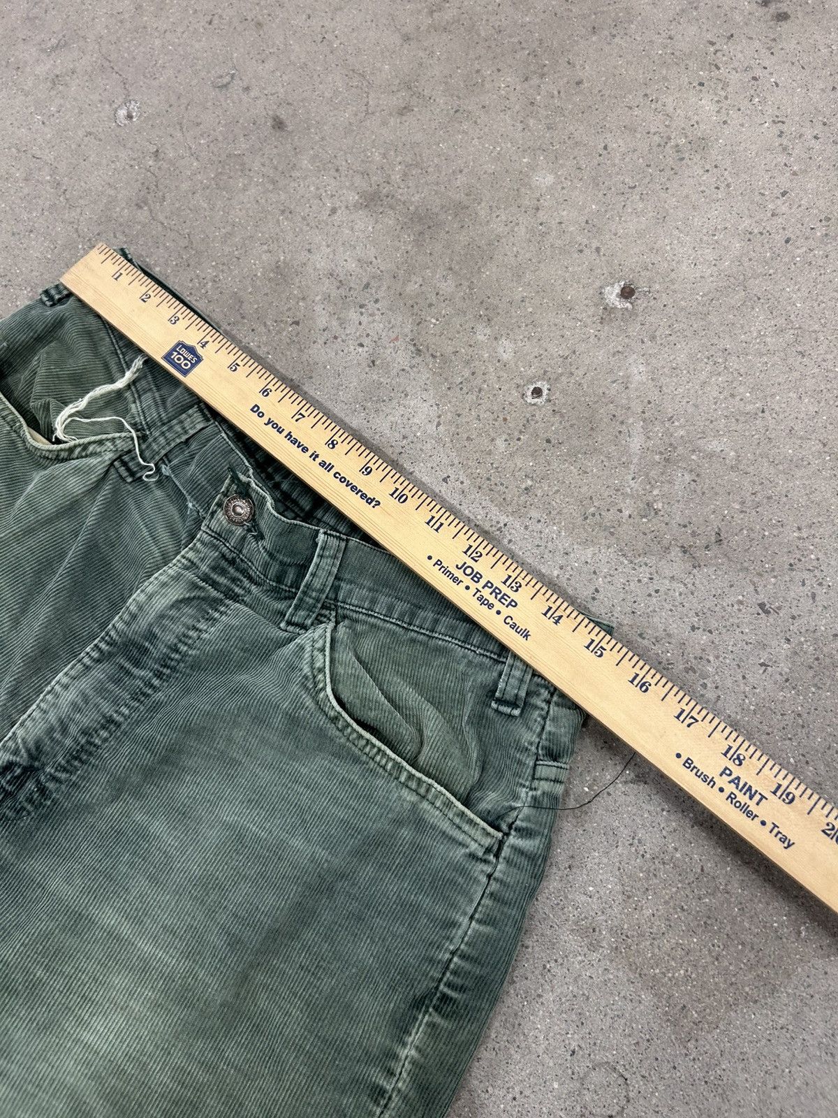 Levi's Vintage Levi’s Corduroy Flares Jeans Green 70s Hippie Size US 30 / EU 46 - 9 Thumbnail
