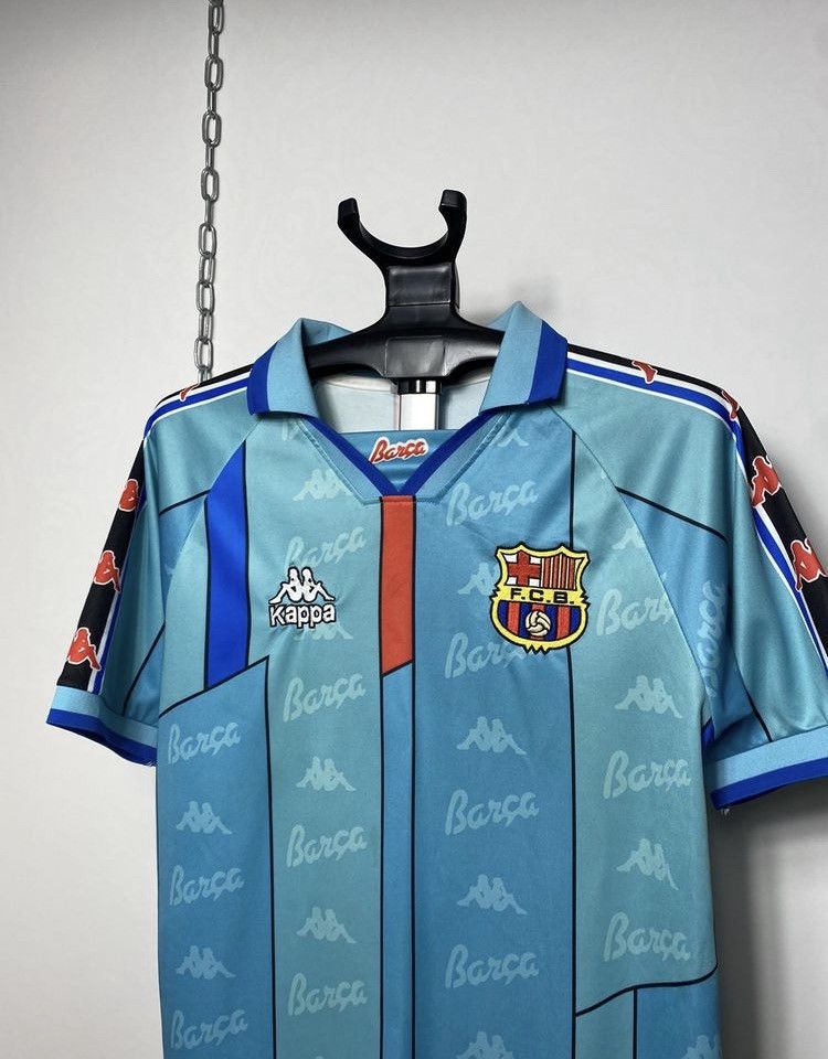 Other Vintage 1995/97 Barcelona #9 Ronaldo Jersey Blockcore Size US M / EU 48-50 / 2 - 3 Thumbnail