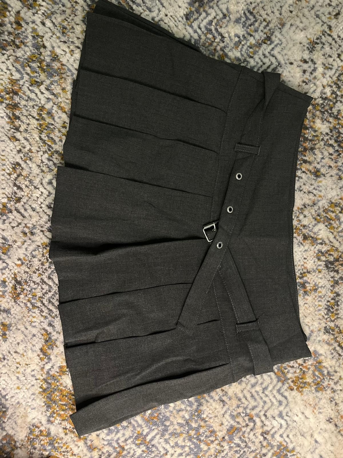 Zara Grey pleated mini skirt Size 30" / US 8 / IT 44 - 1 Thumbnail