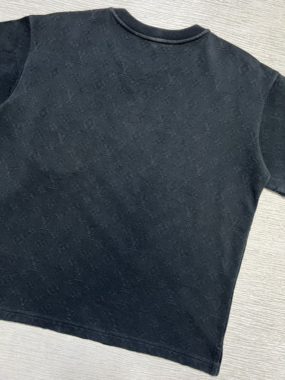 Louis Vuitton Louis Vuitton - 3D Pocket Monogram T-Shirt Size US XS / EU 42 / 0 - 11 Thumbnail