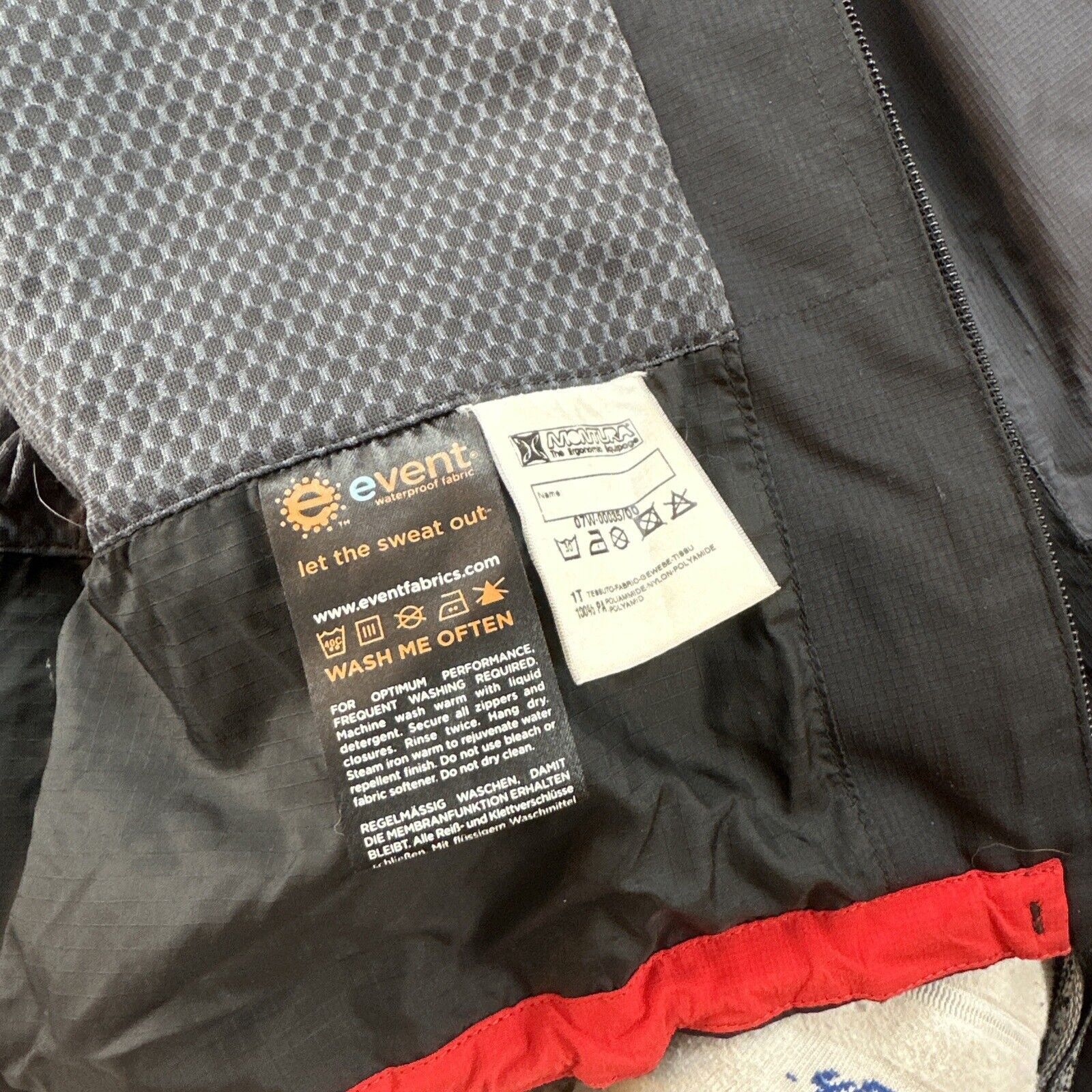 Other Montura Men's Size L Black Full Zip Jacket Event Waterproof Size US L / EU 52-54 / 3 - 7 Thumbnail