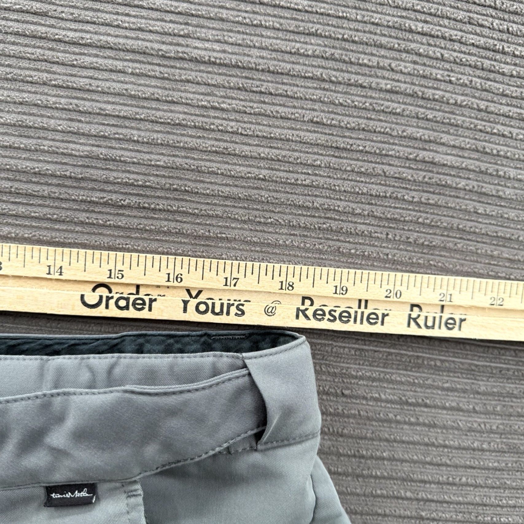 TravisMathew Travis Mathew Men Shorts 36 Gray Flat Front Performance Golf Outdoors Chino 5-Pocket Athletic Regular Inseam 11 in Size US 36 / EU 52 - 6 Thumbnail