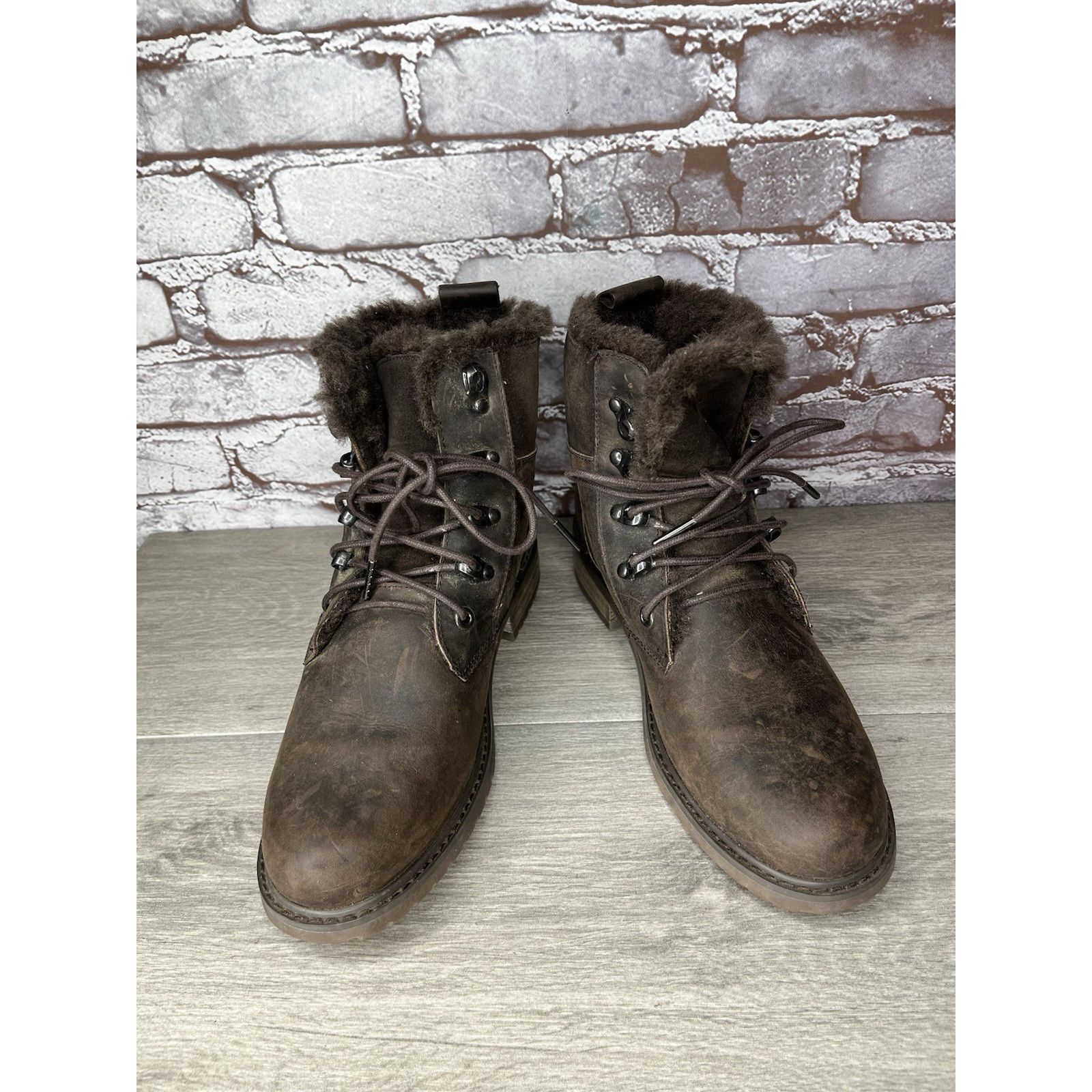 Ugg EMU Australia Waterproof Dark Brown Leather Ankle Hiker Boot Size US 9 / IT 39 - 13 Thumbnail