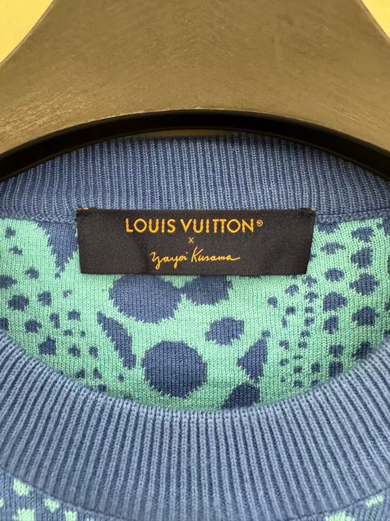 Louis Vuitton Louis Vuitton Polka-dot printed knit short sleeves Size US S / EU 44-46 / 1 - 3 Thumbnail