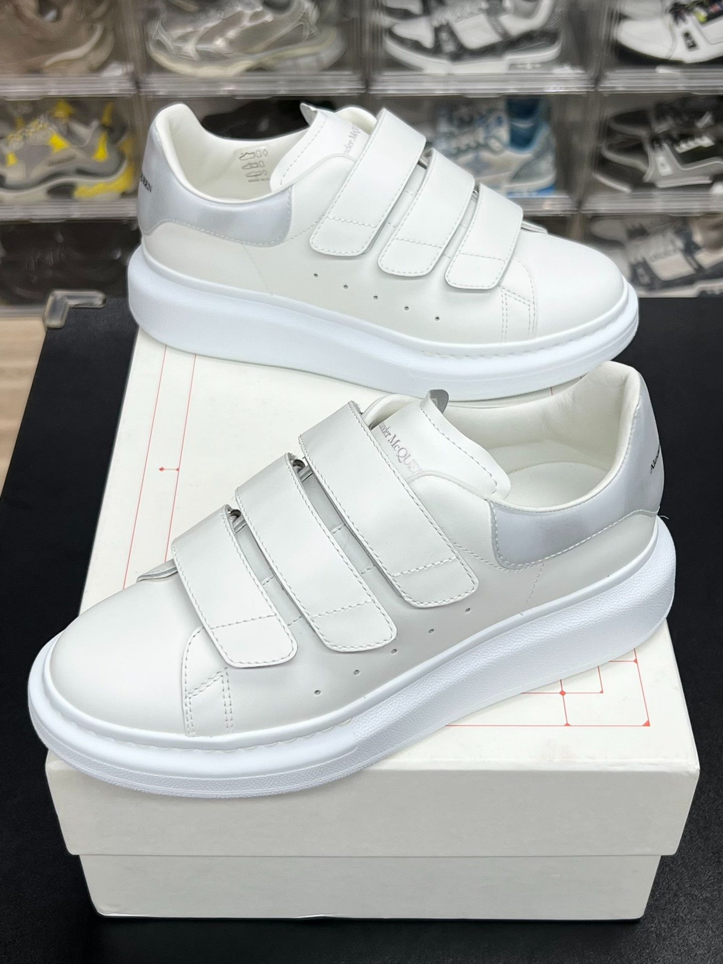 Alexander McQueen Alexander McQueen Silver Lowtop Sneakers us_6 Women Size US 6 / IT 36 - 1 Thumbnail