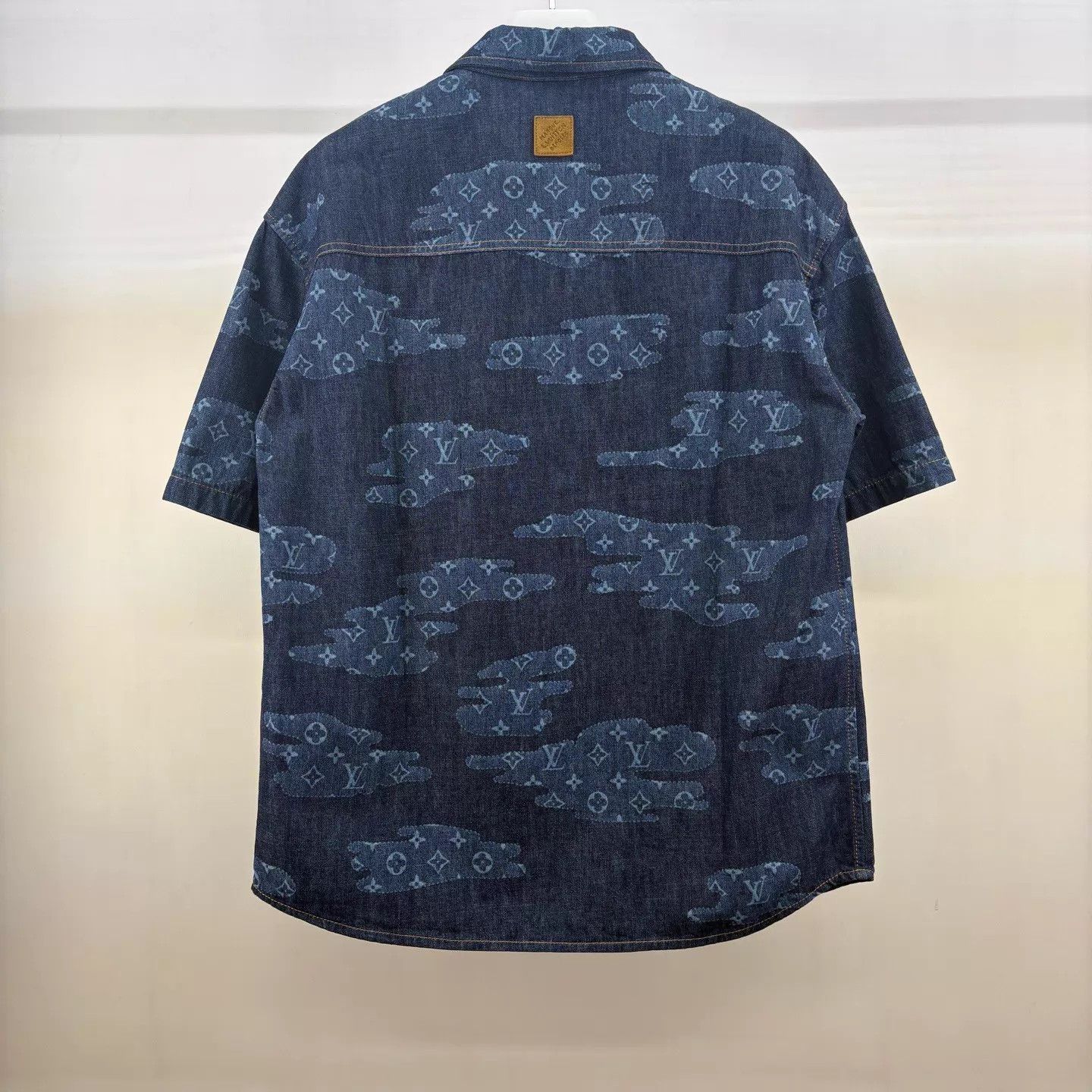 Louis Vuitton LV 25FW Cloud Print Short Sleeve Shirt L Size US L / EU 52-54 / 3 - 2 Thumbnail