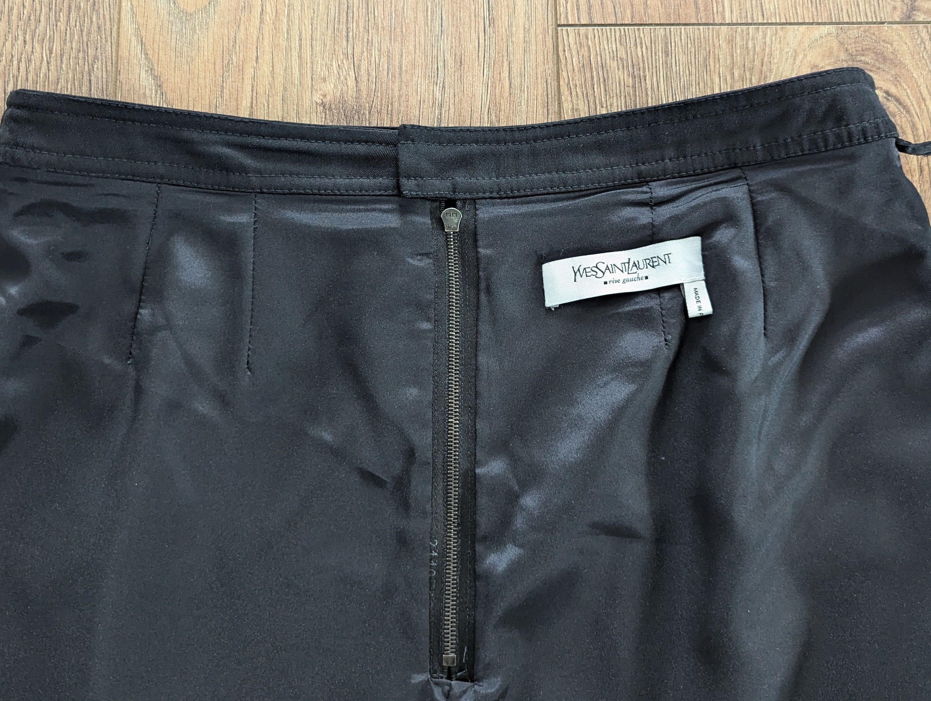 Yves Saint Laurent Yves Saint Laurent Rive Gauche Lana Wool Skirt MadeInFrance Size 28" / US 6 / IT 42 - 10 Thumbnail