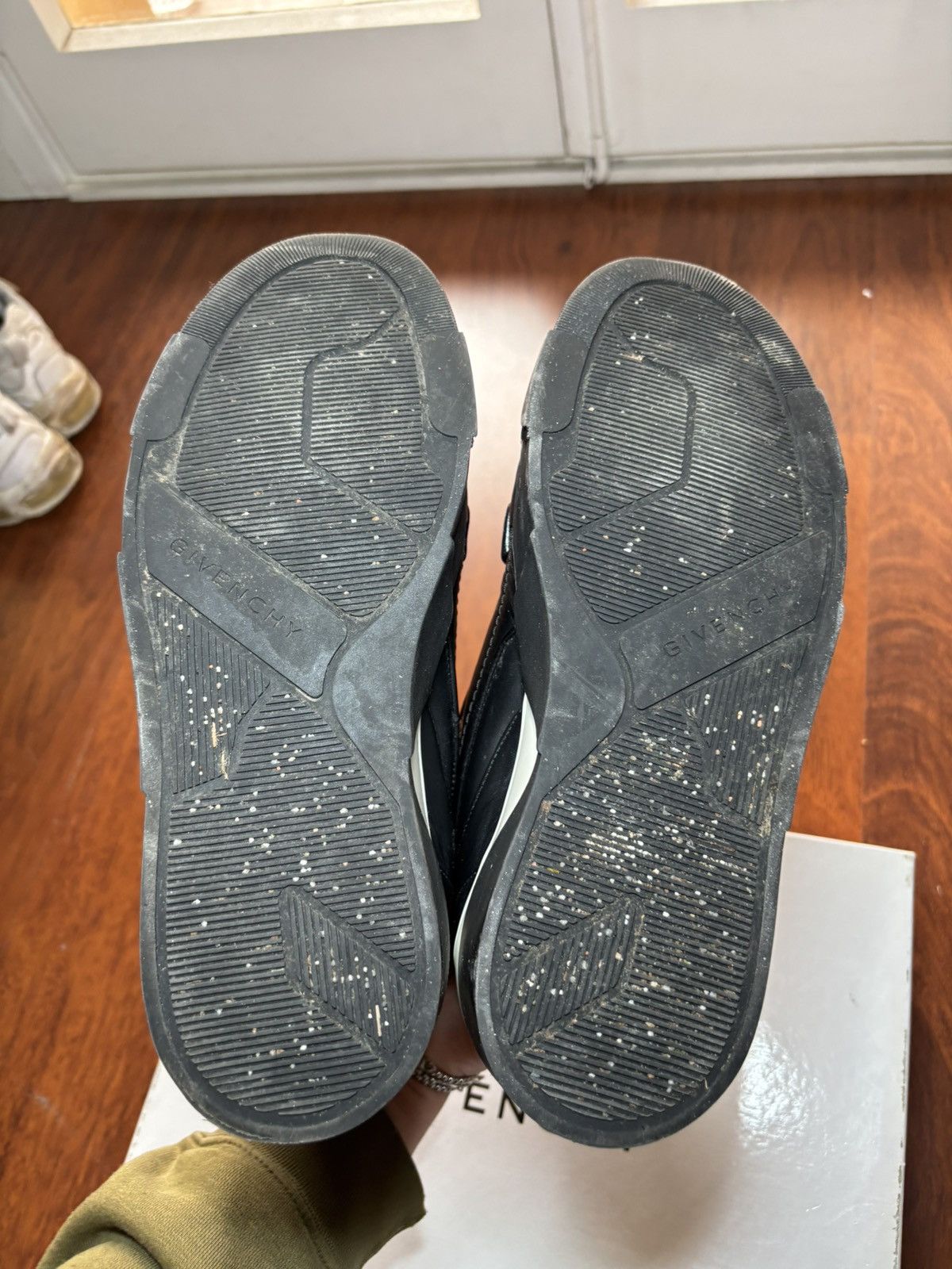 Givenchy Givenchy hi top tyson sneakers Size US 8 / EU 41 - 10 Thumbnail
