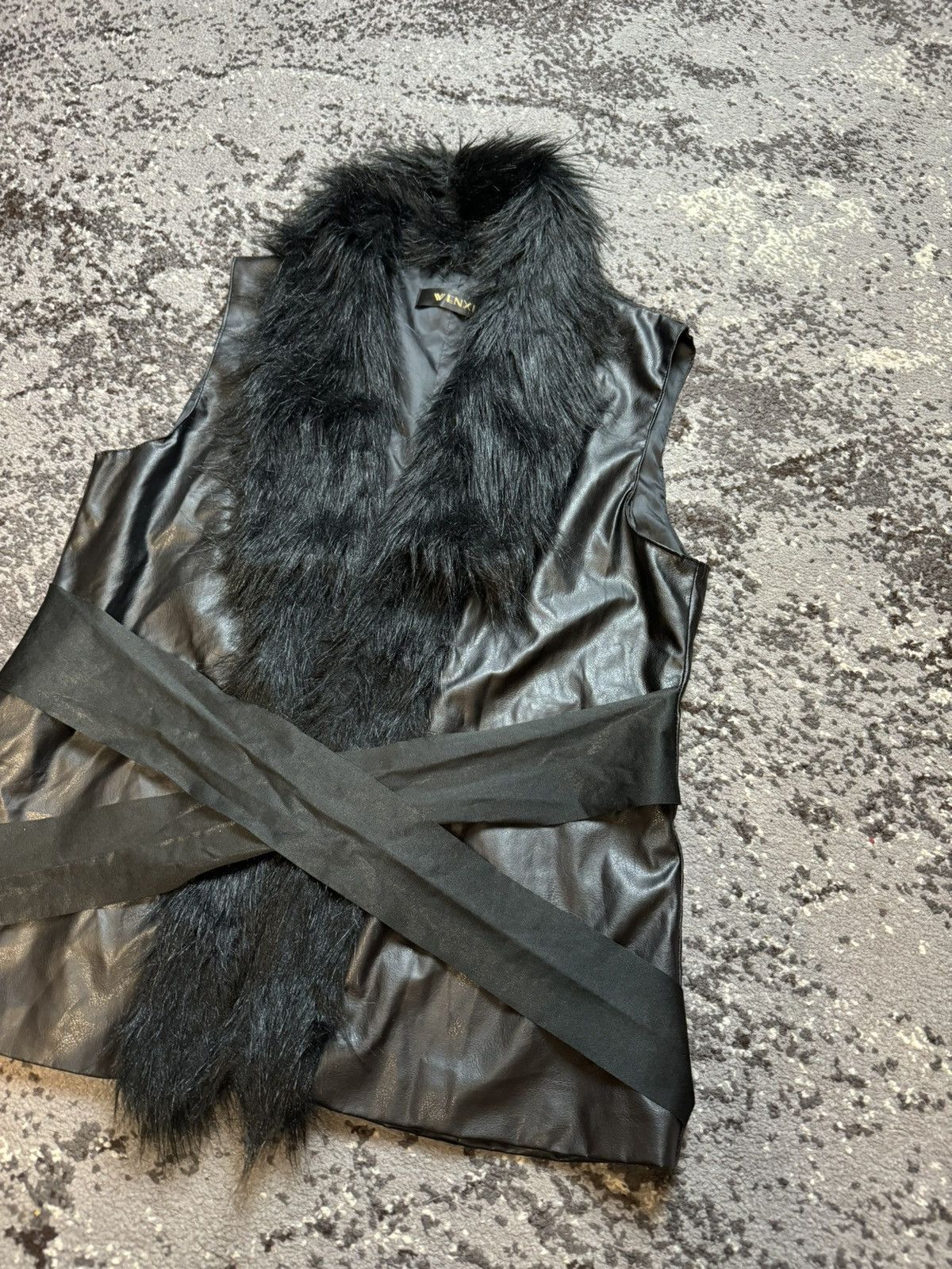 If Six Was Nine × Vintage Y2K Leather Style Long Fur Collar Owens Style Vests Size US M / EU 48-50 / 2 - 2 Thumbnail