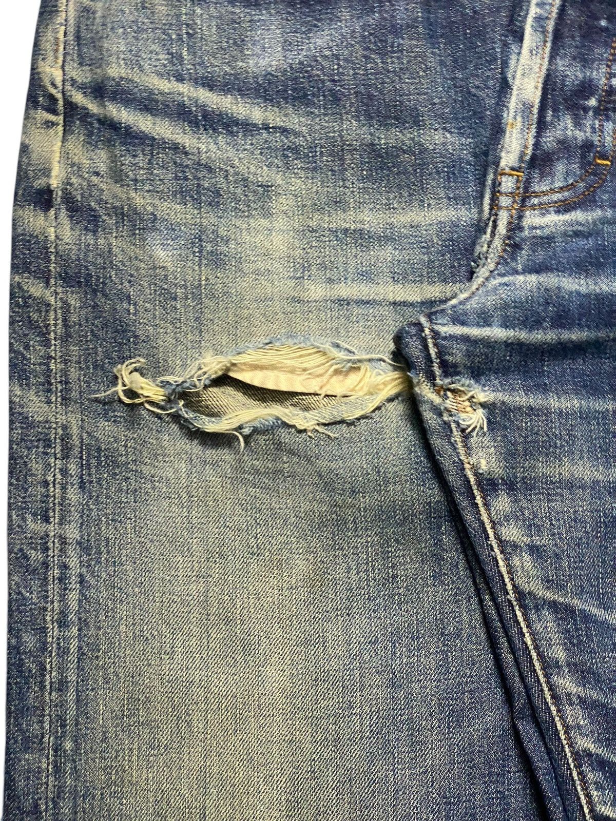 Vintage Vintage Calvin Klein Selvedge Mud Wash Distressed Loose Jean Size US 32 / EU 48 - 11 Thumbnail