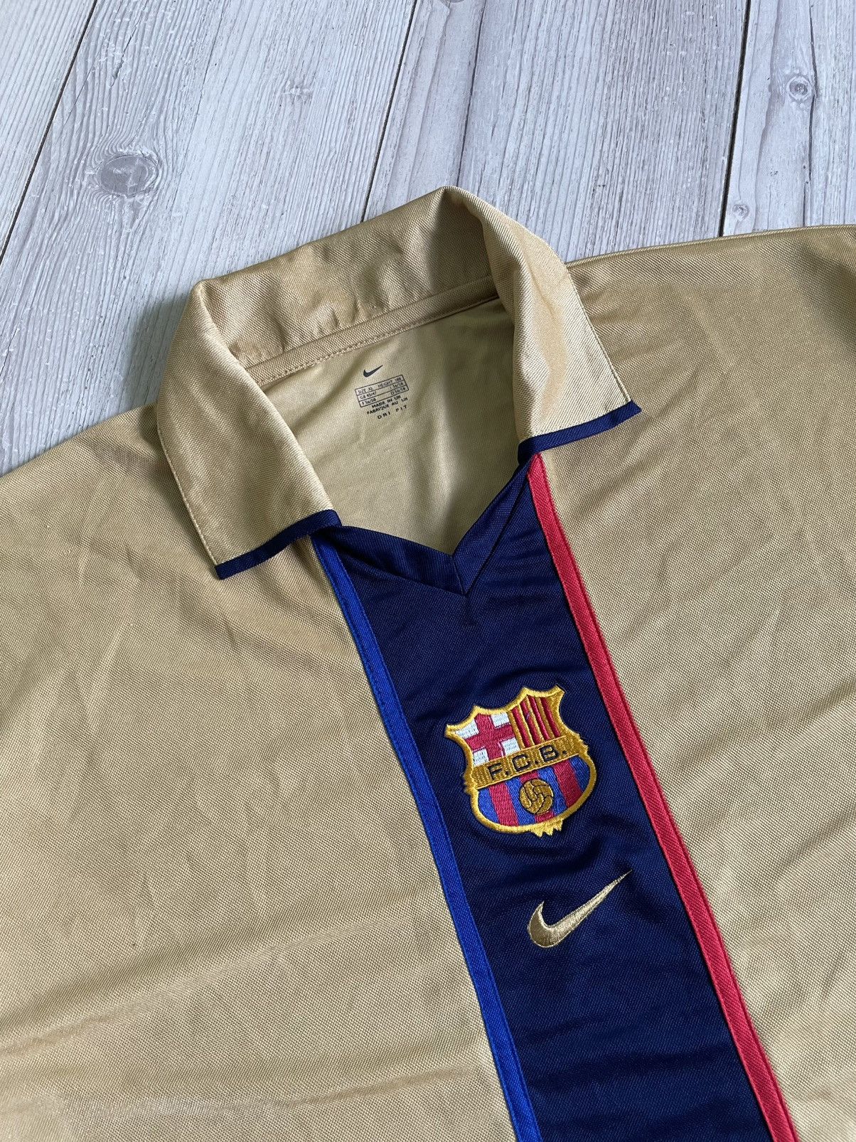 Nike × Vintage Nike Barcelona 2001/2002 Soccer Jersey Away Football Shirt Size US XL / EU 56 / 4 - 9 Thumbnail