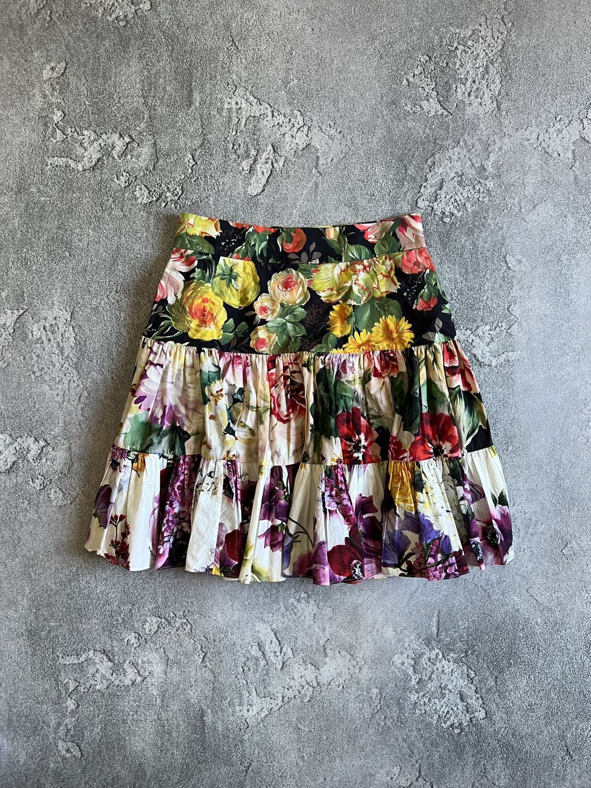 Dolce & Gabbana Dolce & Gabbana Floral Print Poplin Tiered Short Skirt Sz 40 Size 27" / US 4 / IT 40 - 1 Thumbnail
