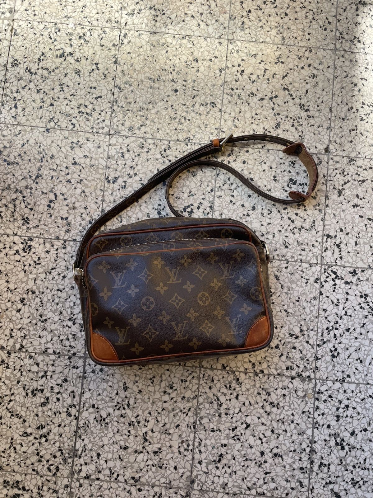 Louis Vuitton LOUIS VUITTON Nile leather crossbody bag Size ONE SIZE - 1 Thumbnail