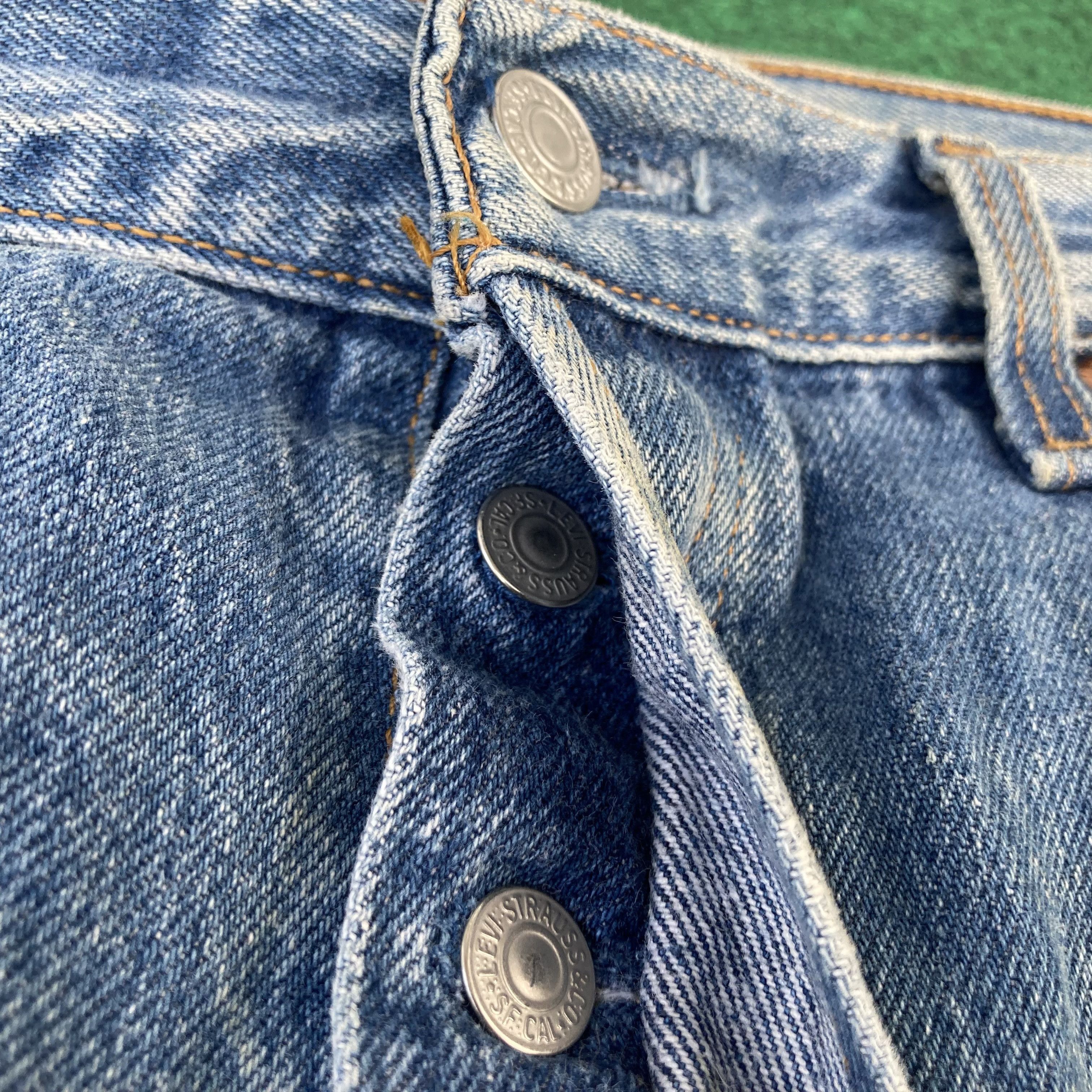 Levi's 35x37 Vtg Levis 501xx Distressed Ripped Light Wash Jeans Size US 35 - 4 Thumbnail