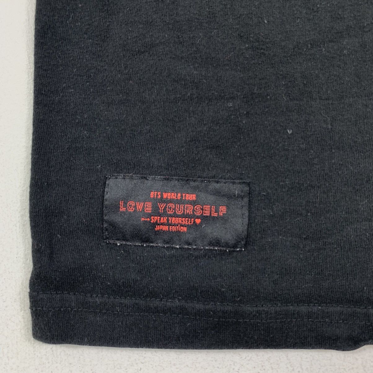 Vintage BTS LOVE YOURSELF Speak Yourself World Tour Japan Tshirt Size US S / EU 44-46 / 1 - 6 Thumbnail