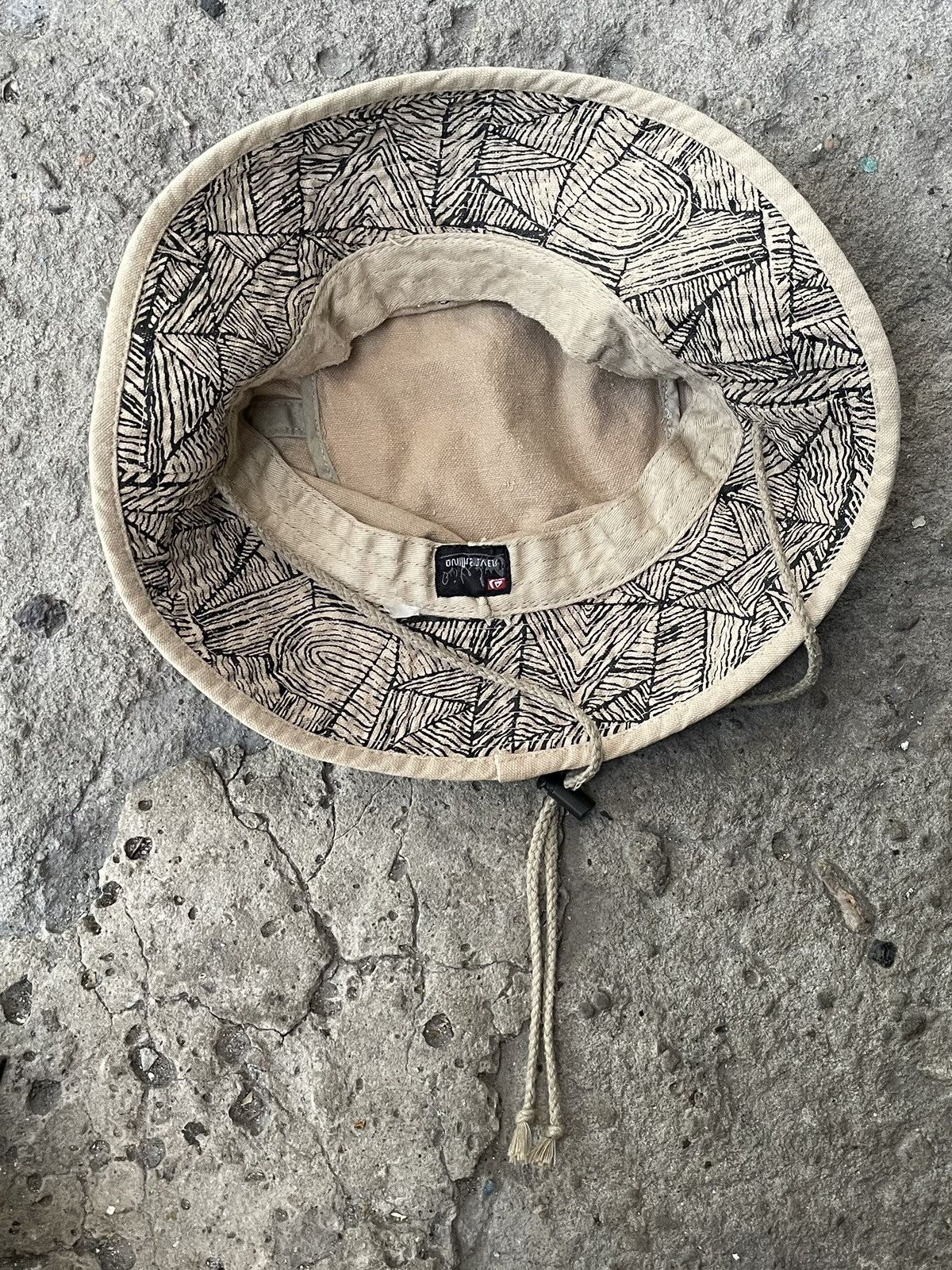 Quicksilver surf hat deals