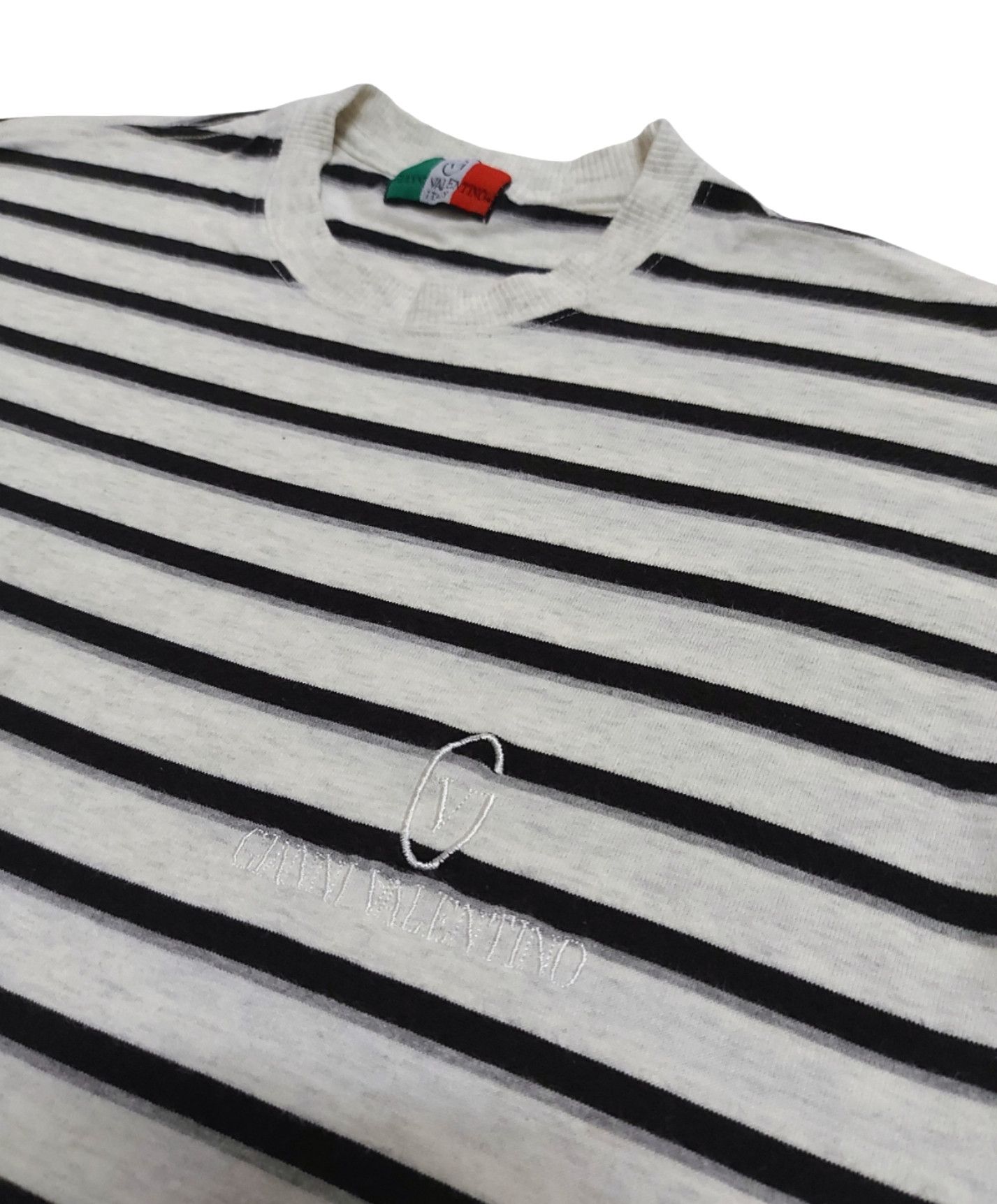 Gianni Valentino Vintage Gianni Valentino Stripe Embroidered Logo Tee Size US L / EU 52-54 / 3 - 6 Thumbnail