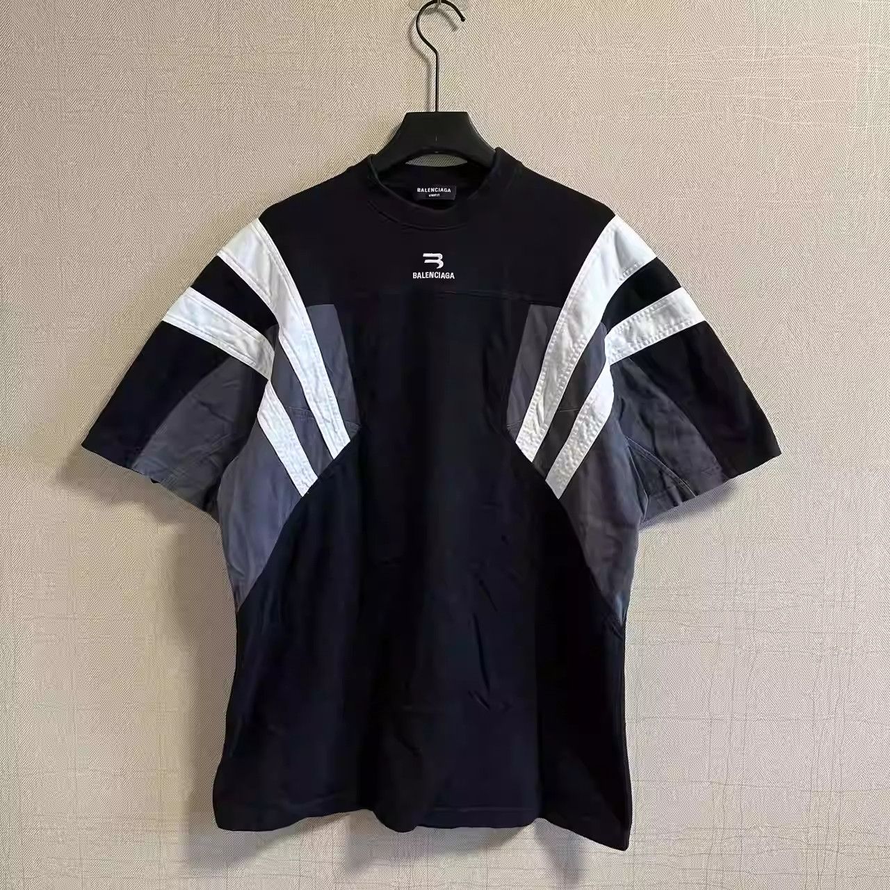 Balenciaga Balenciaga FW21 Short Sleeve T-shirt Size US M / EU 48-50 / 2 - 1 Thumbnail
