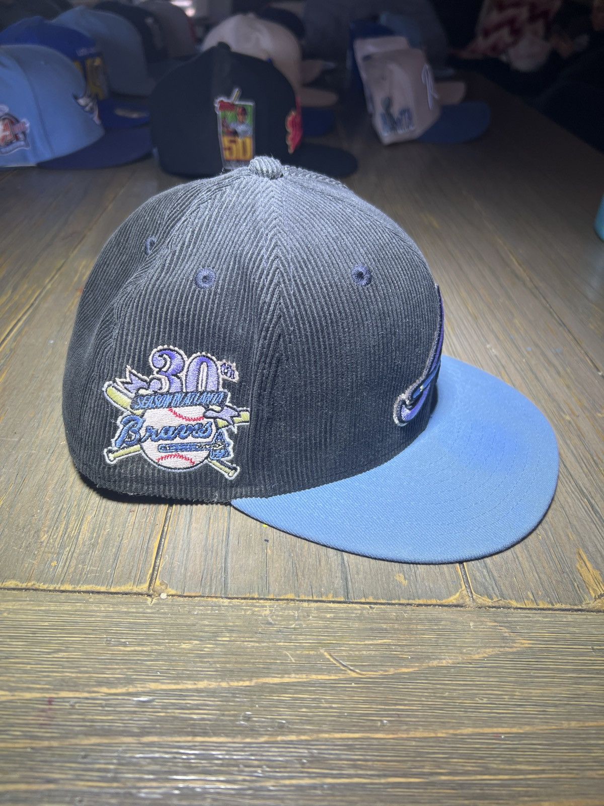 New Era Atlanta Braves corduroy Fitted 7 3/8 Size ONE SIZE - 2 Thumbnail