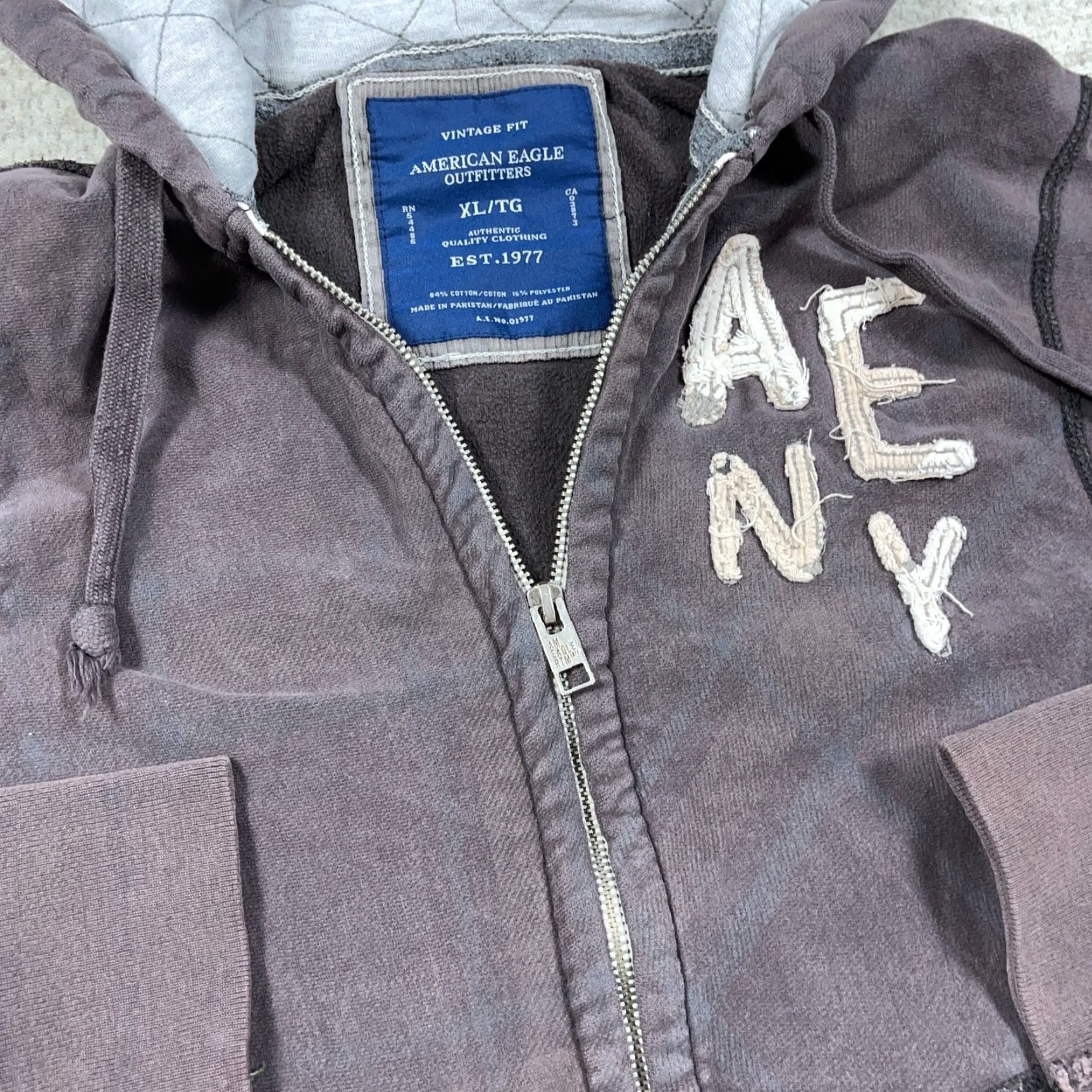 American Eagle Outfitters VINTAGE American Eagle Outfitters Hoodie Women XL Brown Full Zip Jacket Sun Faded Worn Size XL / US 12-14 / IT 48-50 - 4 Thumbnail