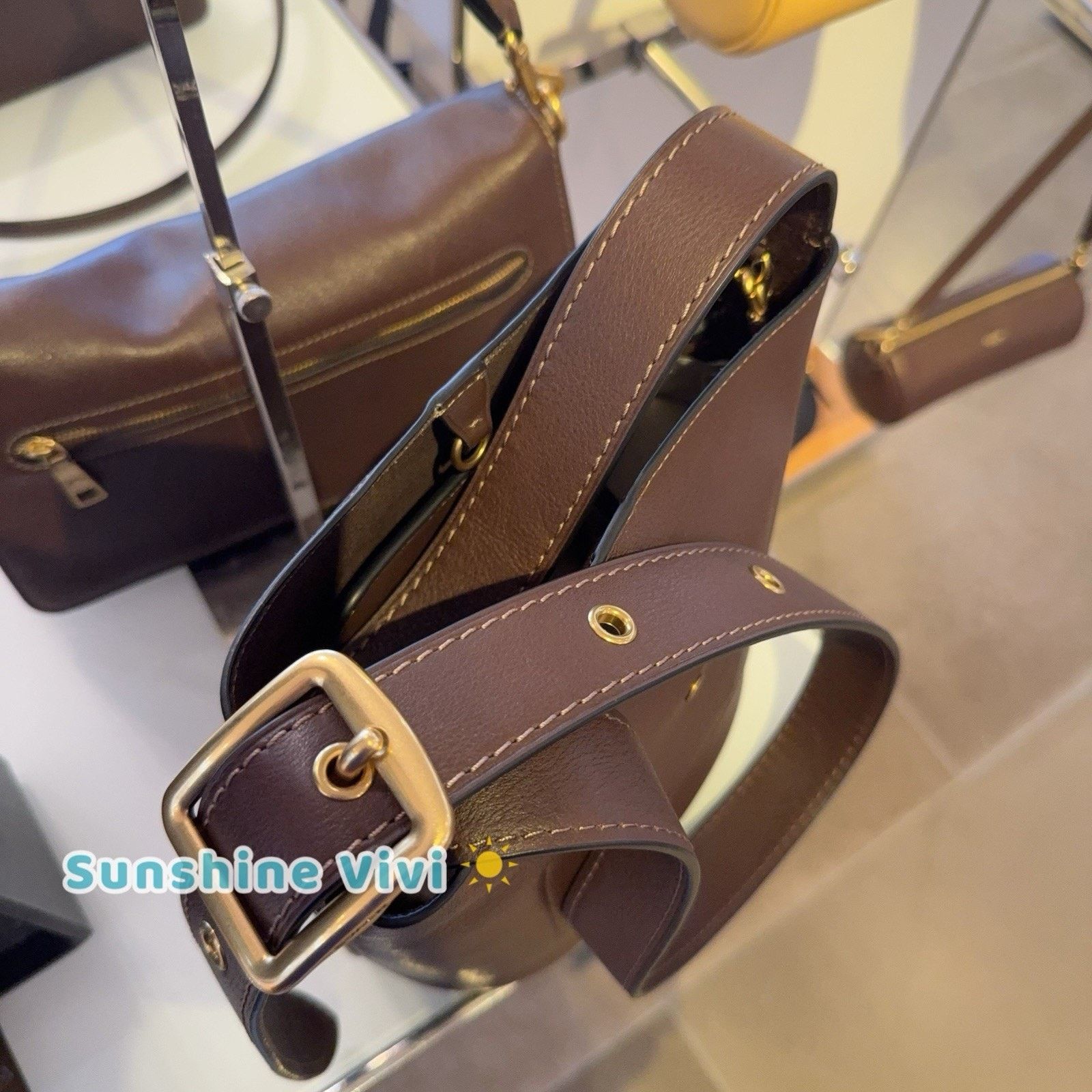 Coach NWT Coach Bleecker Bucket Bag 21 Brass/Maple leather CCX07 Size ONE SIZE - 2 Thumbnail