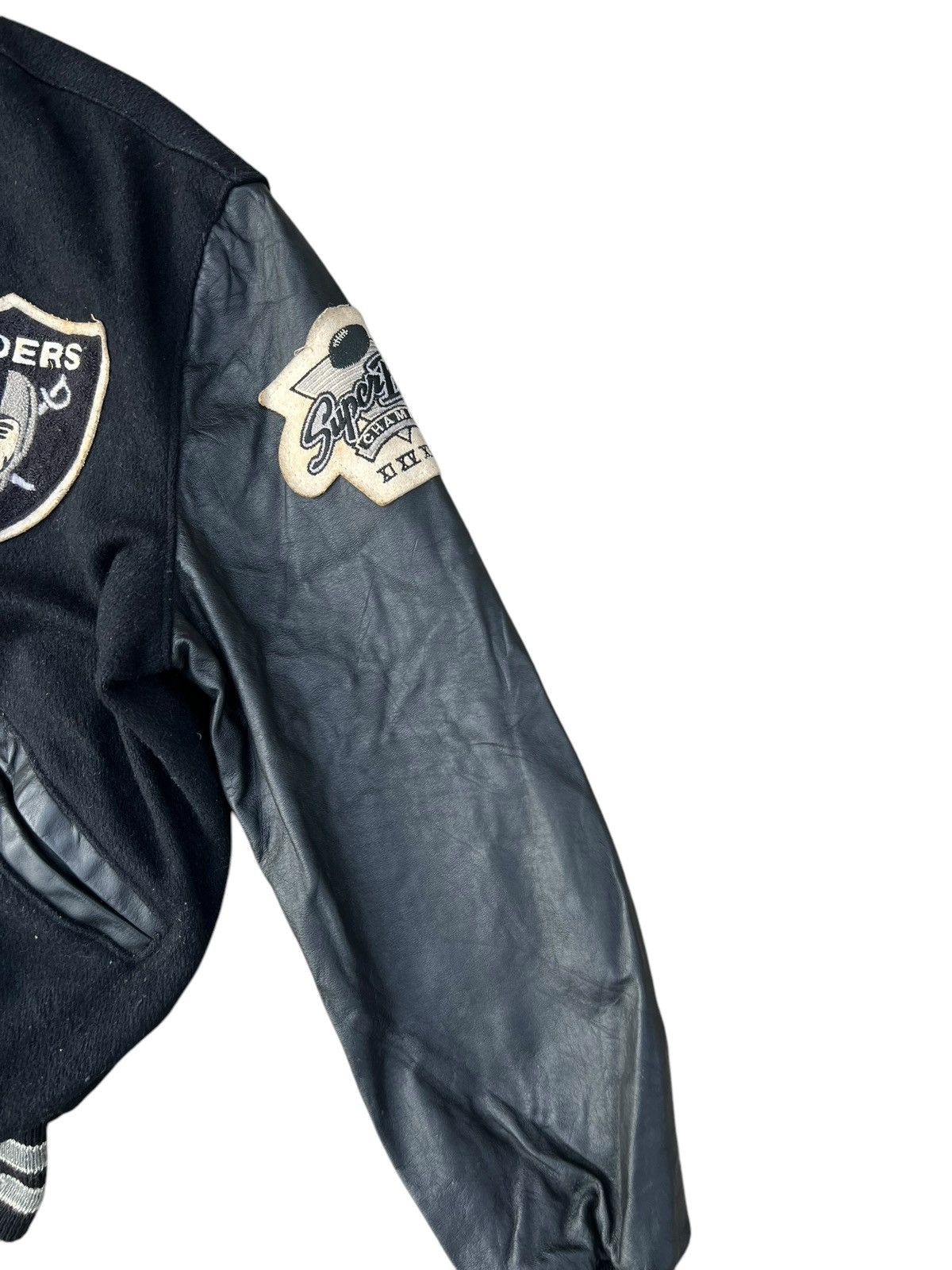 NBA 80s 90s DeLONG Raiders Football Distressed Varsity Jacket Size US L / EU 52-54 / 3 - 10 Thumbnail