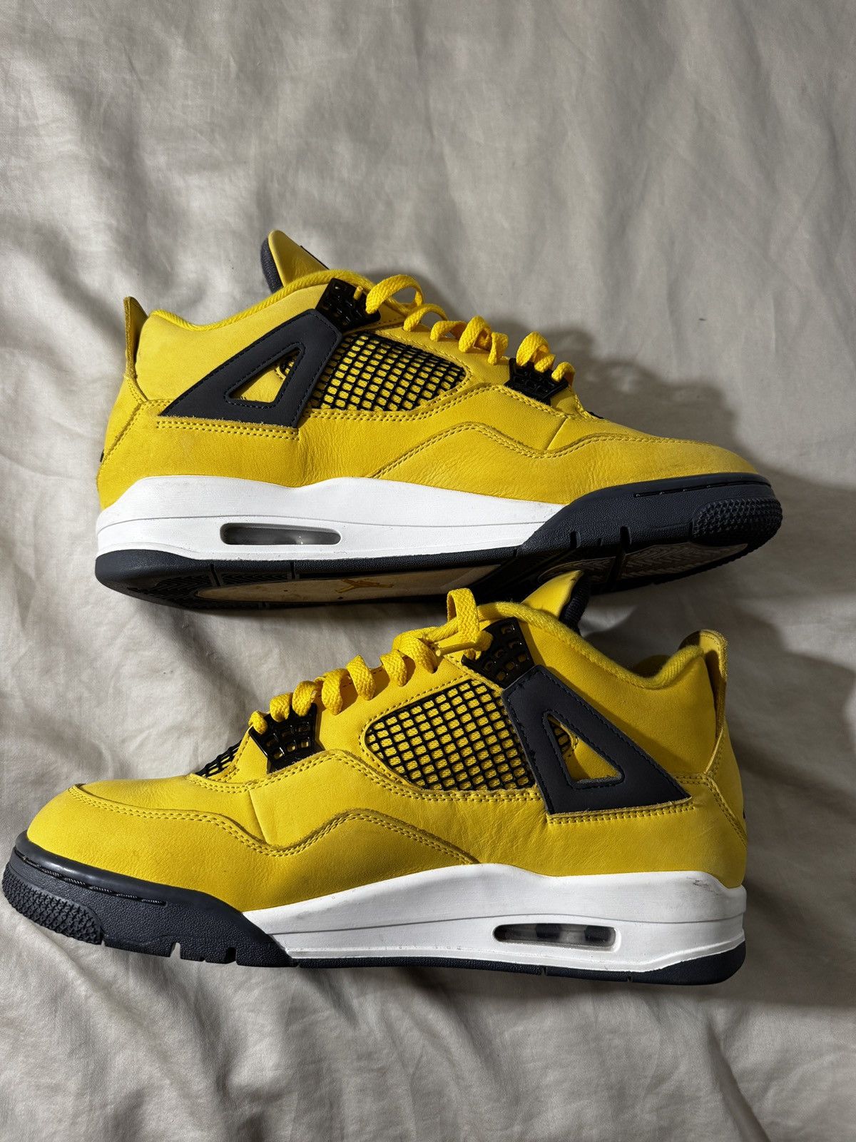 Jordan Brand Jordan 4 lightning Size US 11.5 / EU 44-45 - 2 Thumbnail
