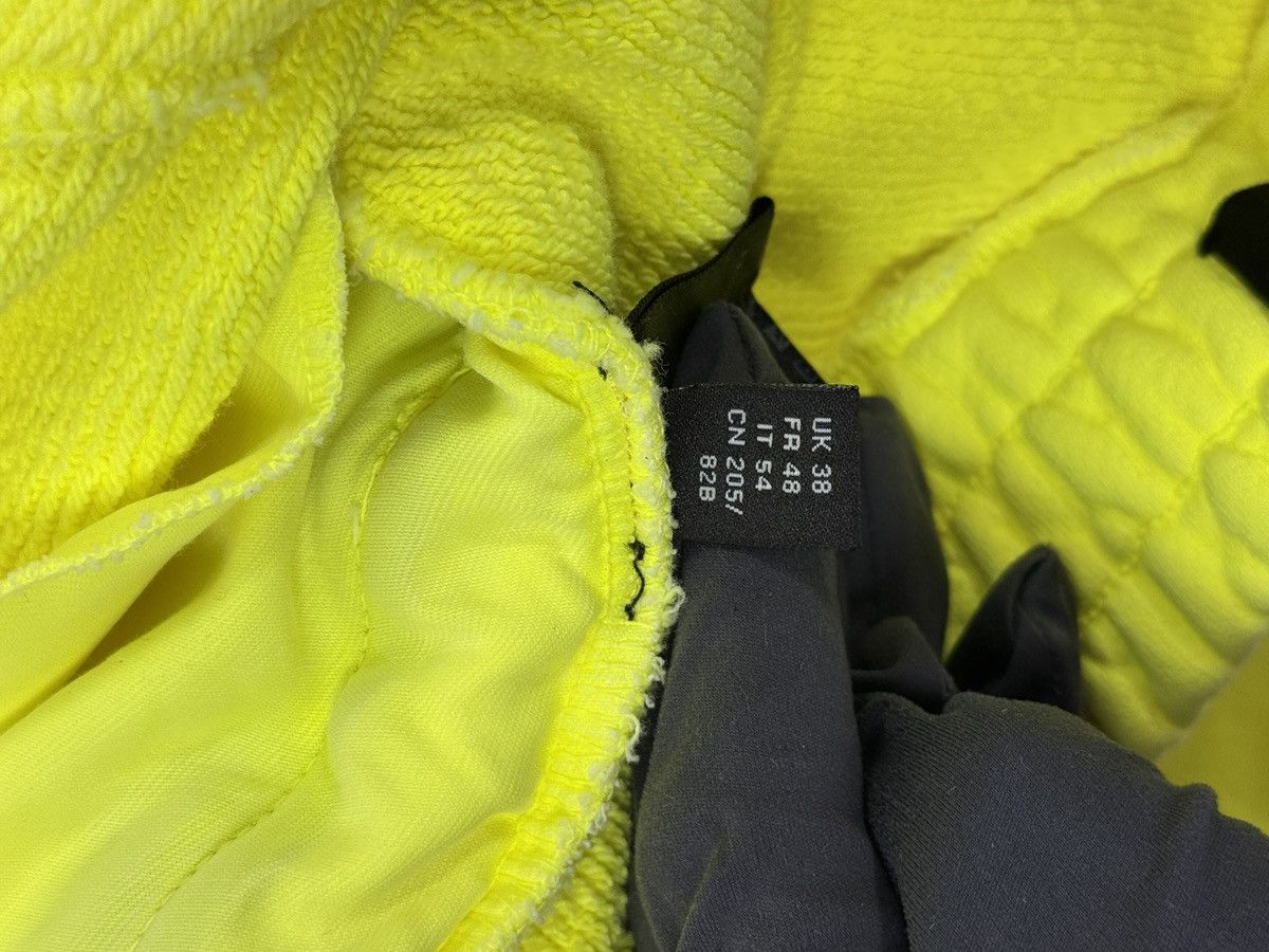 Amiri NEON YELLOW LOGO PRINT SHORTS Size US 38 / EU 54 - 9 Thumbnail