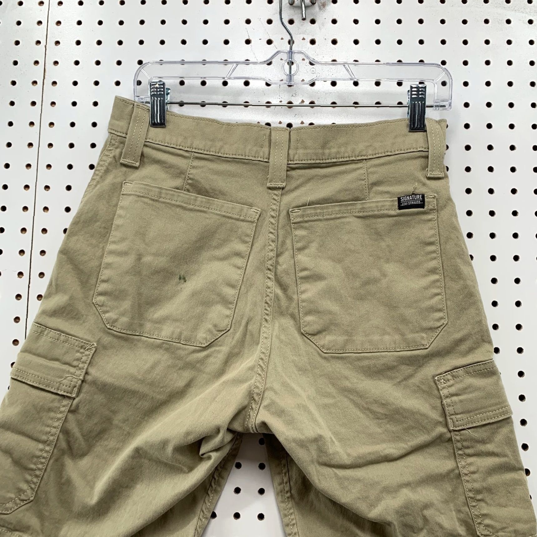Levi's Levi's Cargo Khaki Shorts Mens 30x10 Relaxed Fit Military Outdoor Casual Summer Beige Size US 30 / EU 46 - 7 Thumbnail