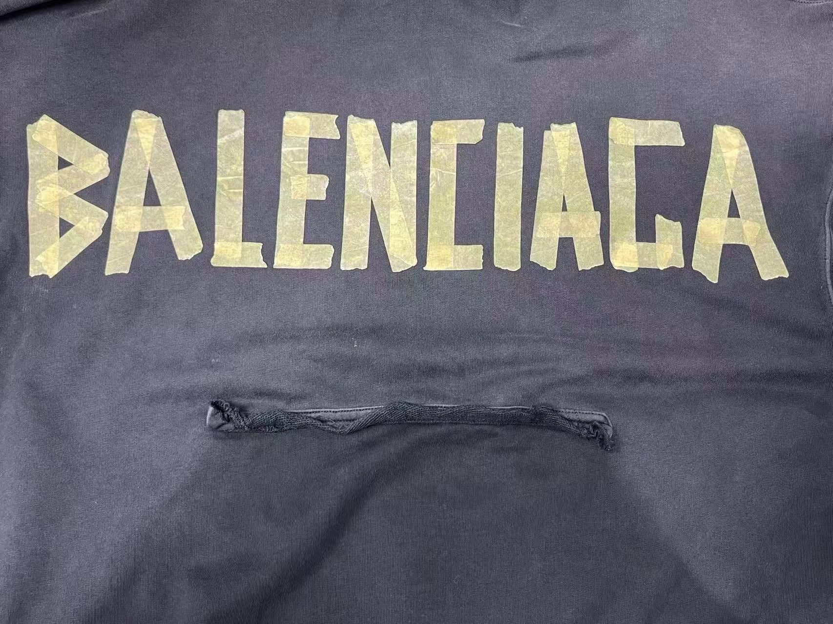 Balenciaga Balenciaga Logo Print Casual Loose Fit Sweatshirt for Men Size US S / EU 44-46 / 1 - 3 Thumbnail
