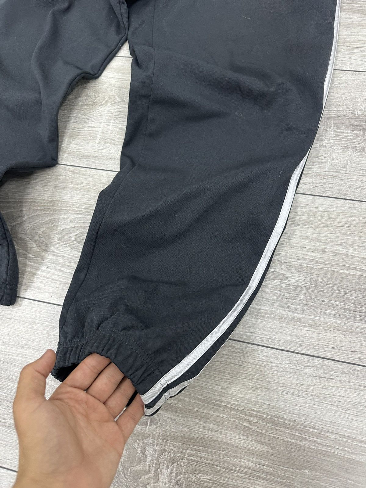 Adidas Adidas Vintage Gray 90s Liverpool Baggy Sweatpants Size US 36 / EU 52 - 3 Thumbnail