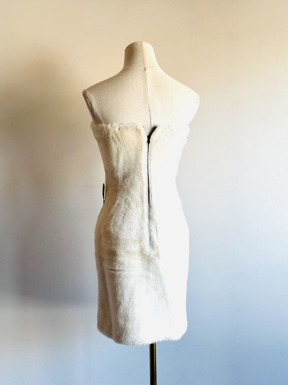Fendi Fendi Fall by Karl 2015 white shearling mini dress sz 38 Size XS / US 0-2 / IT 36-38 - 12 Thumbnail