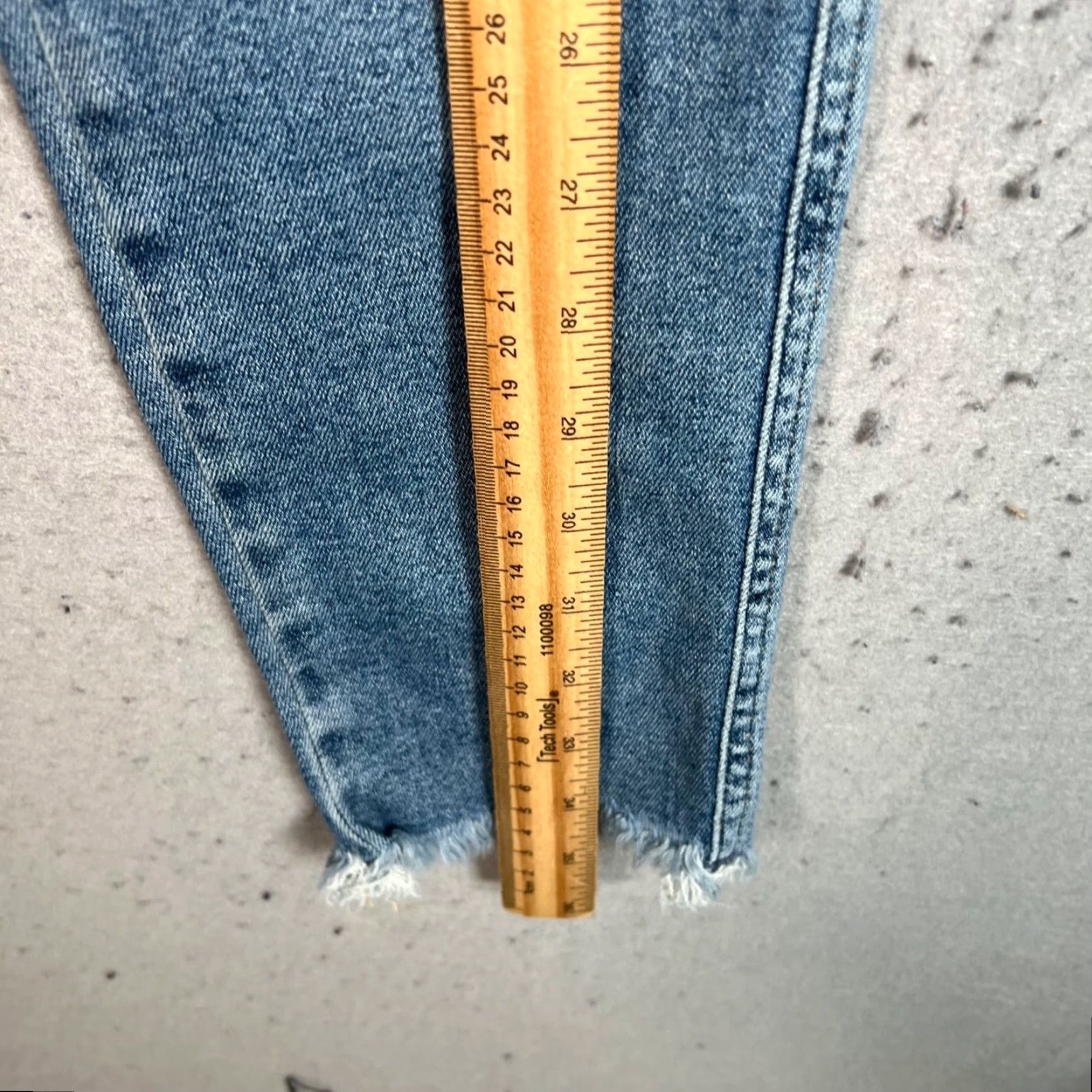 Vintage VINTAGE We The Free Jeans Womens 29 Blue Distressed Ankle Skinny Cotton Blend denim Size 29" - 7 Thumbnail