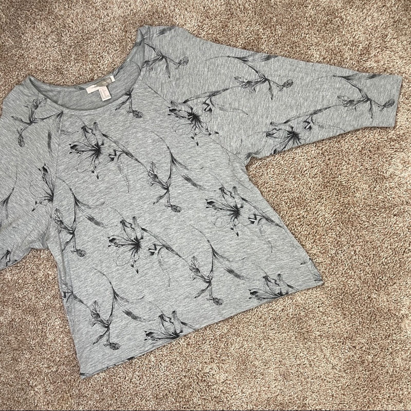 Forever 21 Forever 21 Heather Grey Floral Slouch Dolman Sleeve Shirt XS Size XS / US 0-2 / IT 36-38 - 13 Thumbnail