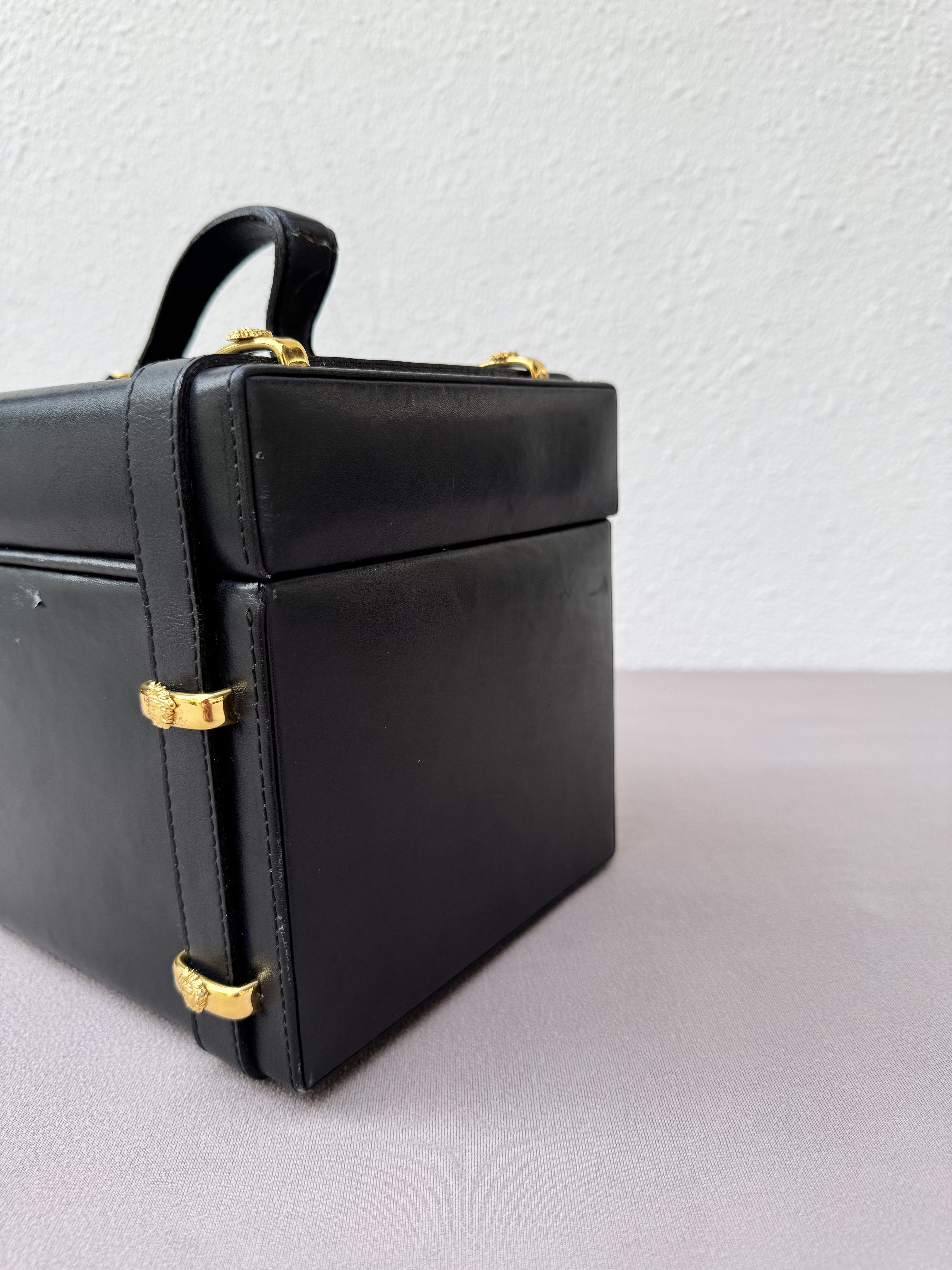Versace Gianni Versace Couture Medusa Vanity Bag Size ONE SIZE - 12 Thumbnail