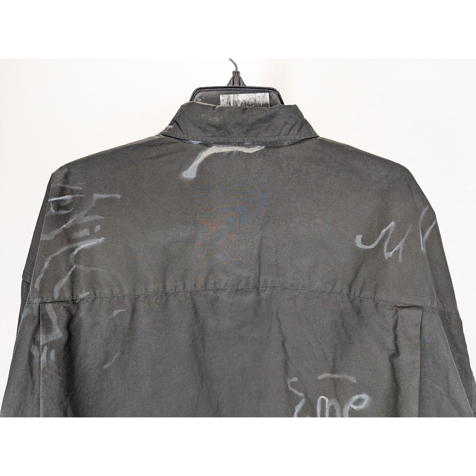 Balenciaga o1rshd1 Cotton Poplin Graffiti Oversized Shirt in Black Size US S / EU 44-46 / 1 - 11 Thumbnail