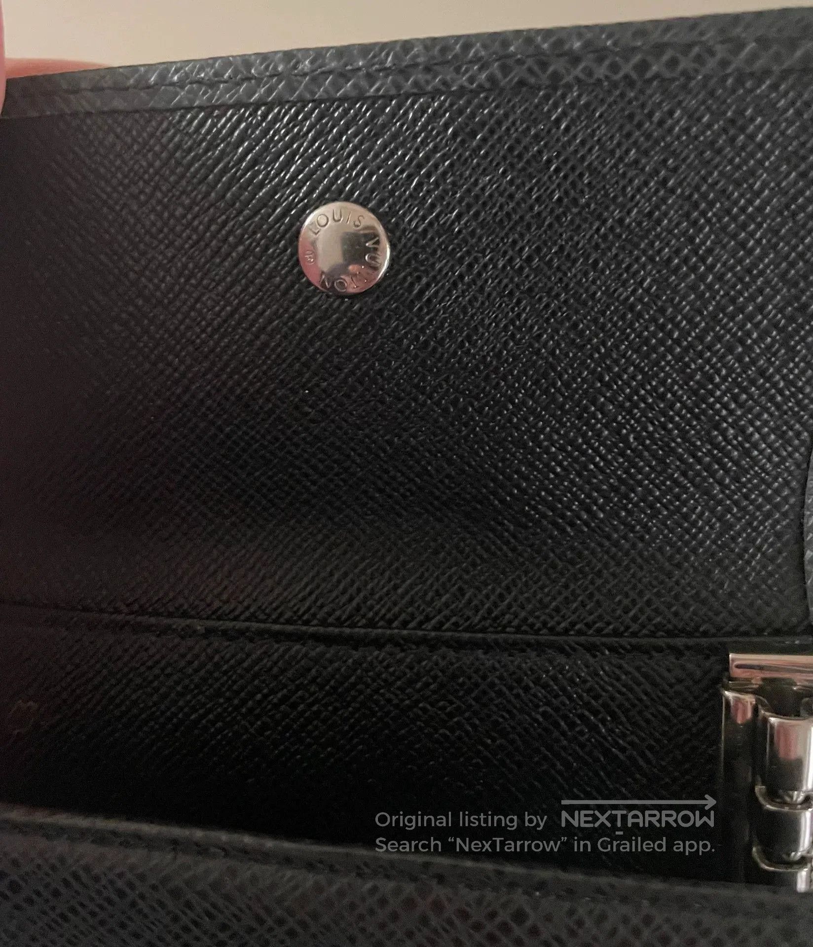 Louis Vuitton Louis Vuitton Key Pouch. Size ONE SIZE - 4 Thumbnail