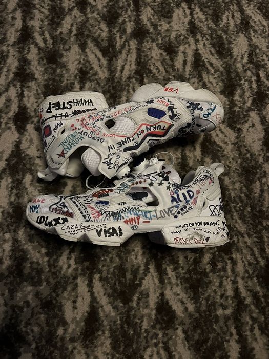 Vetements hotsell reebok graffiti