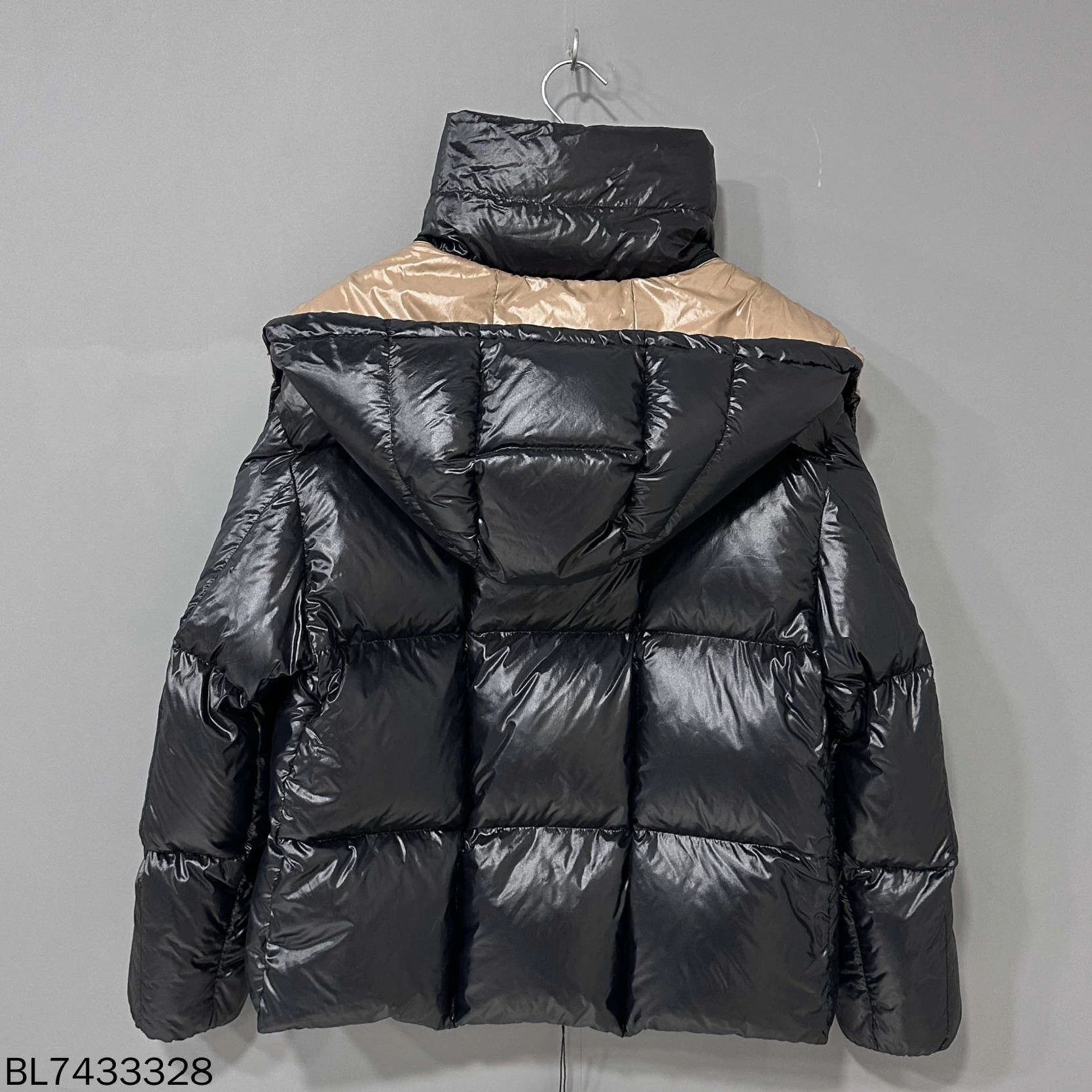Moncler Moncler Parana down jacket women's black gold 0 Size XXS / US 00 / IT 34 - 3 Thumbnail